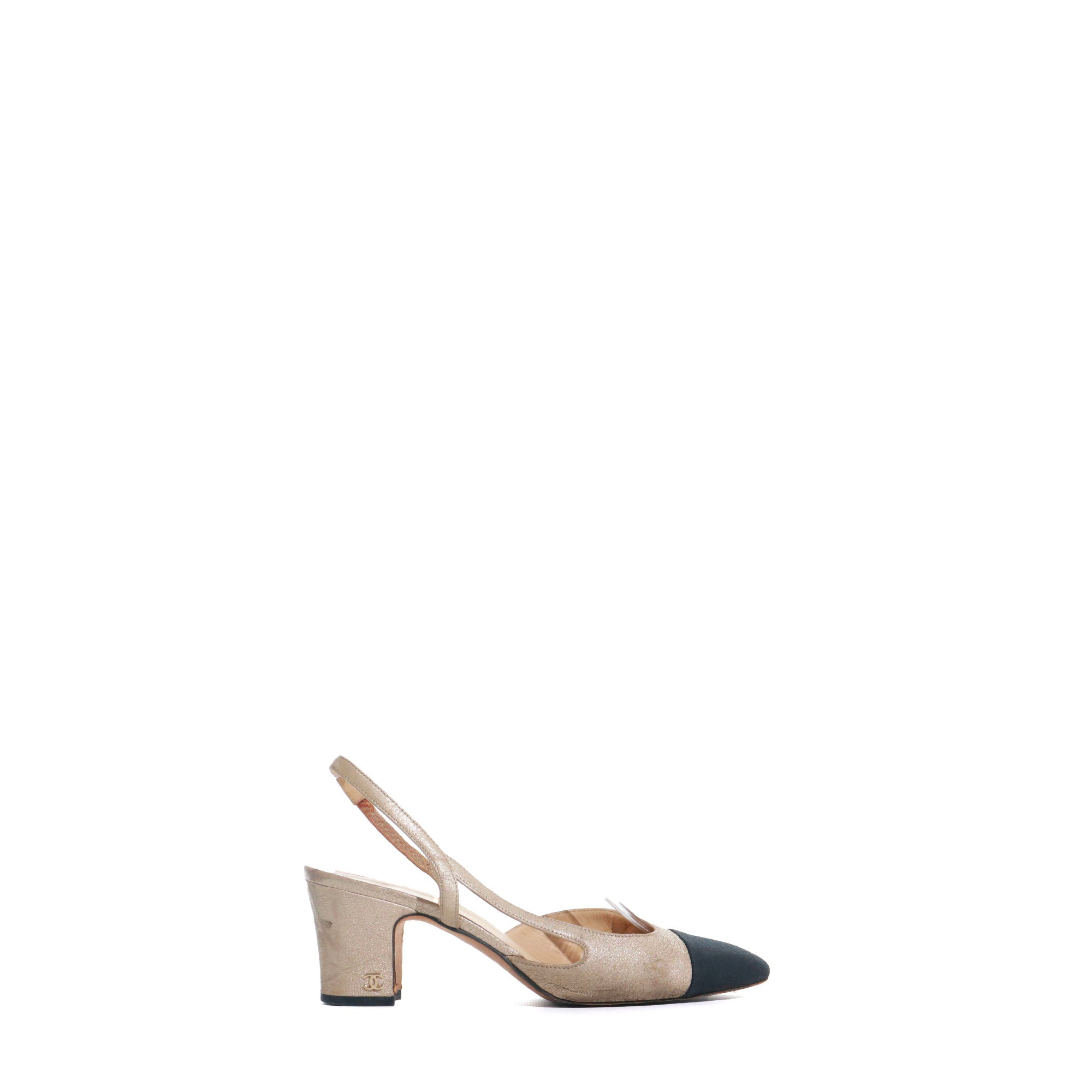 CHANEL - Sandales à talon Slingback Chanel en cuir doré (T37)