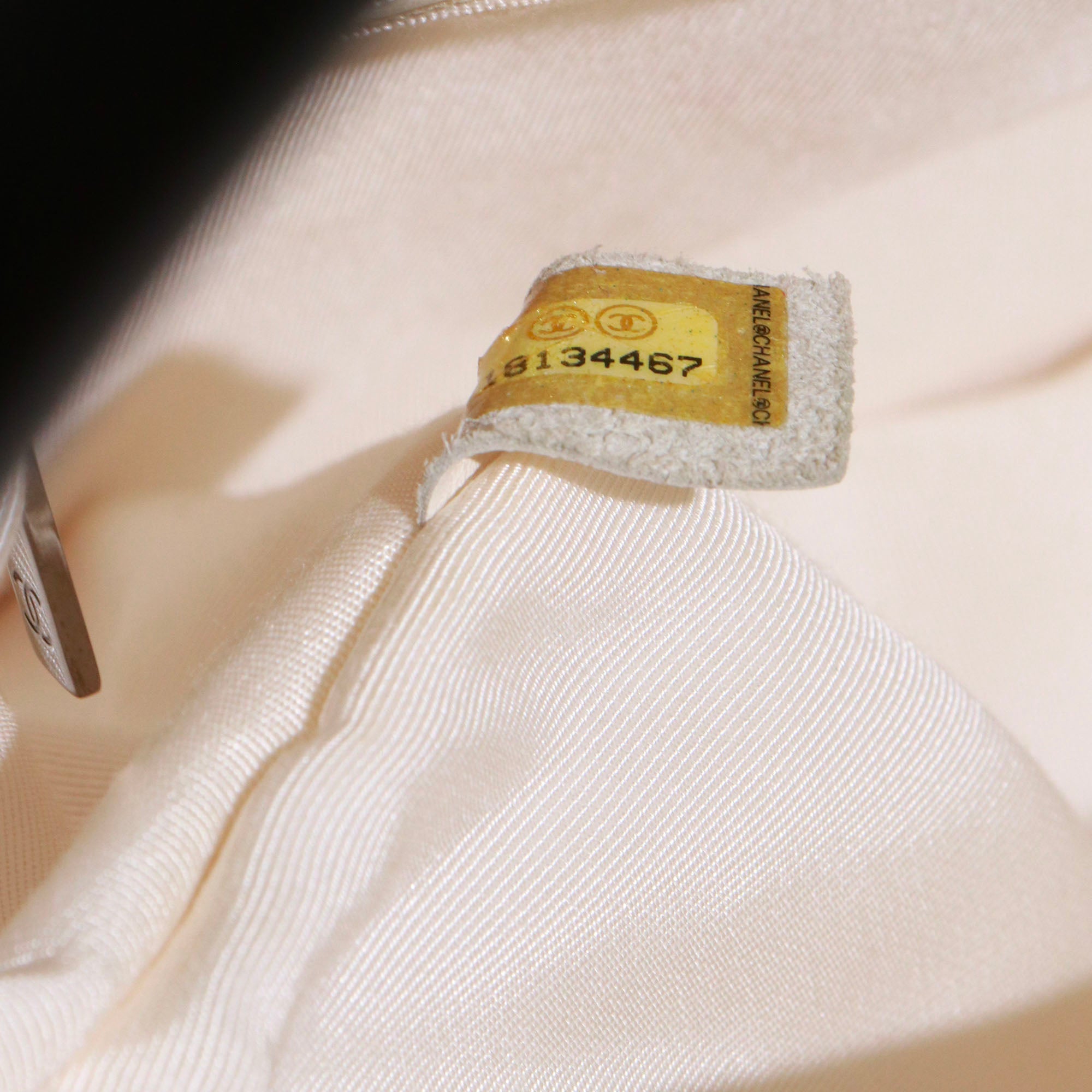 CHANEL - Sac à main Hula Hoop Chanel vintage en cuir blanc