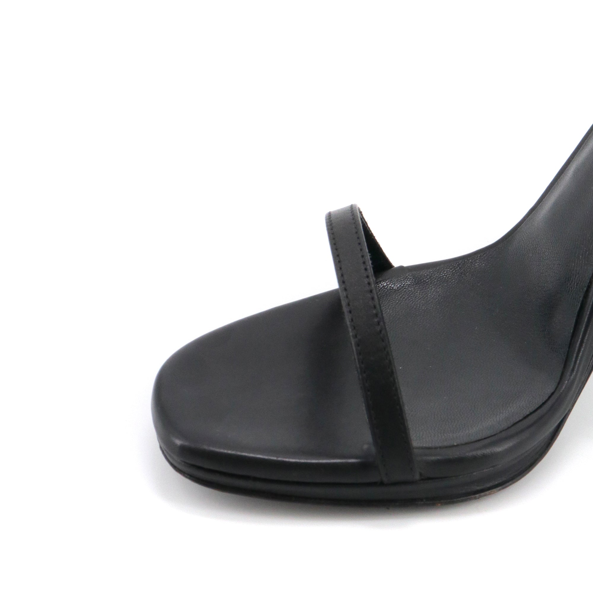 SAINT LAURENT - Sandales à talon Jane Saint Laurent en cuir noir (T36)