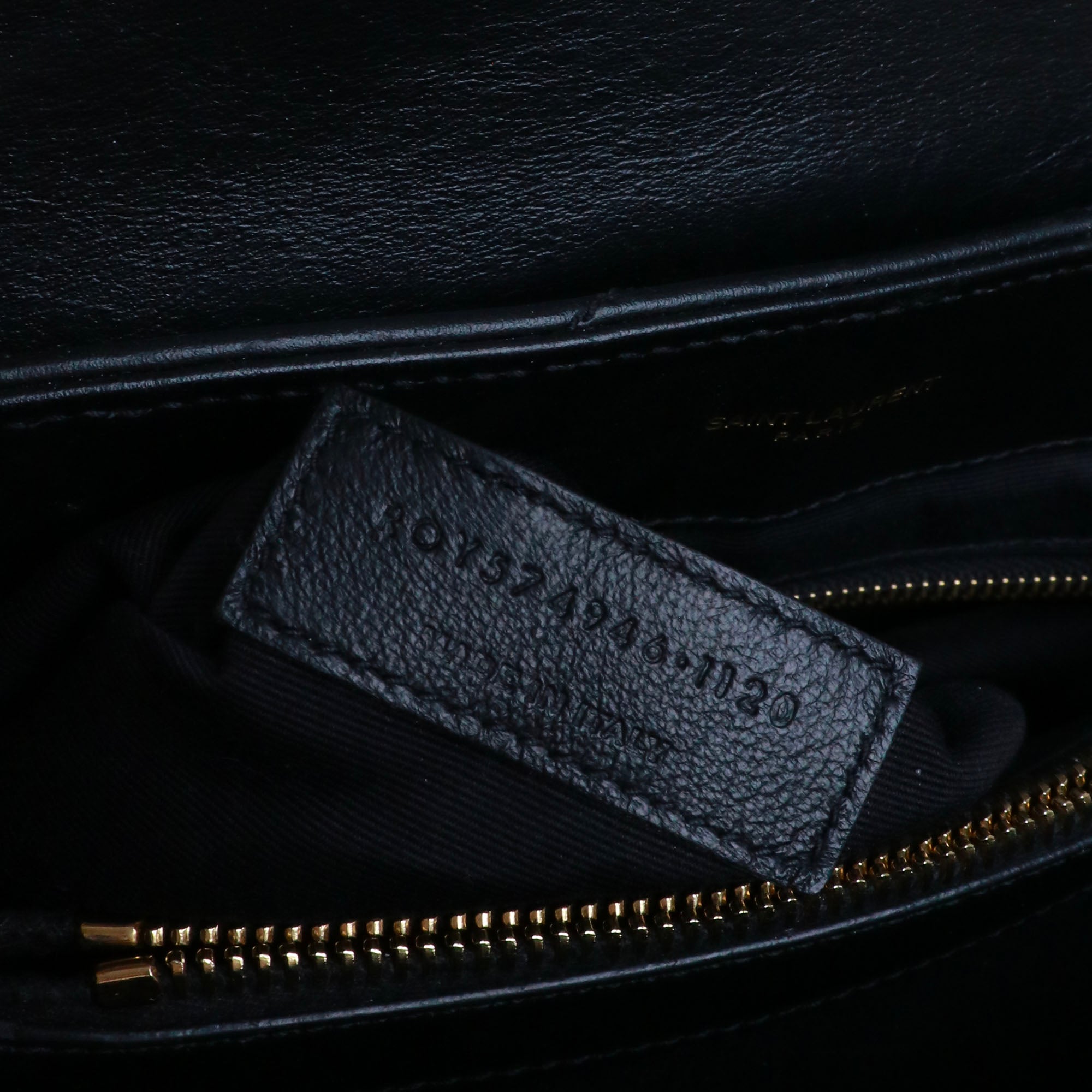 SAINT LAURENT - Sac à épaule Loulou medium Saint Laurent en cuir noir matelassé