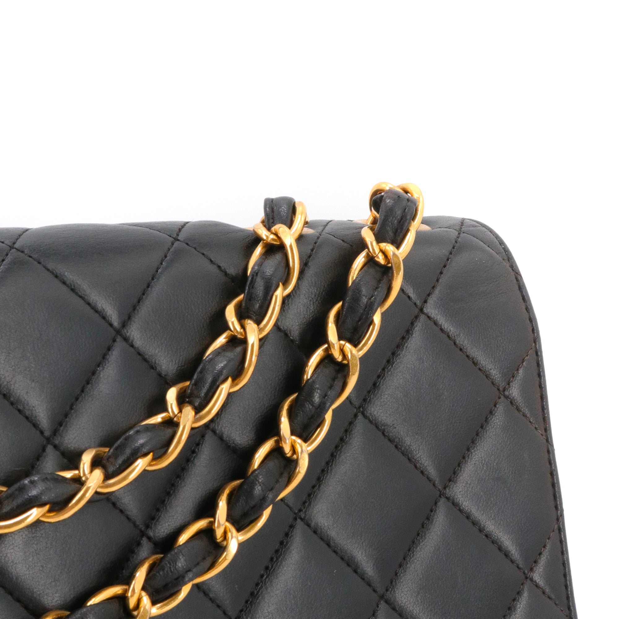 CHANEL - Sac à bandoulière Classique/Timeless Jumbo Chanel en cuir lisse noir vintage