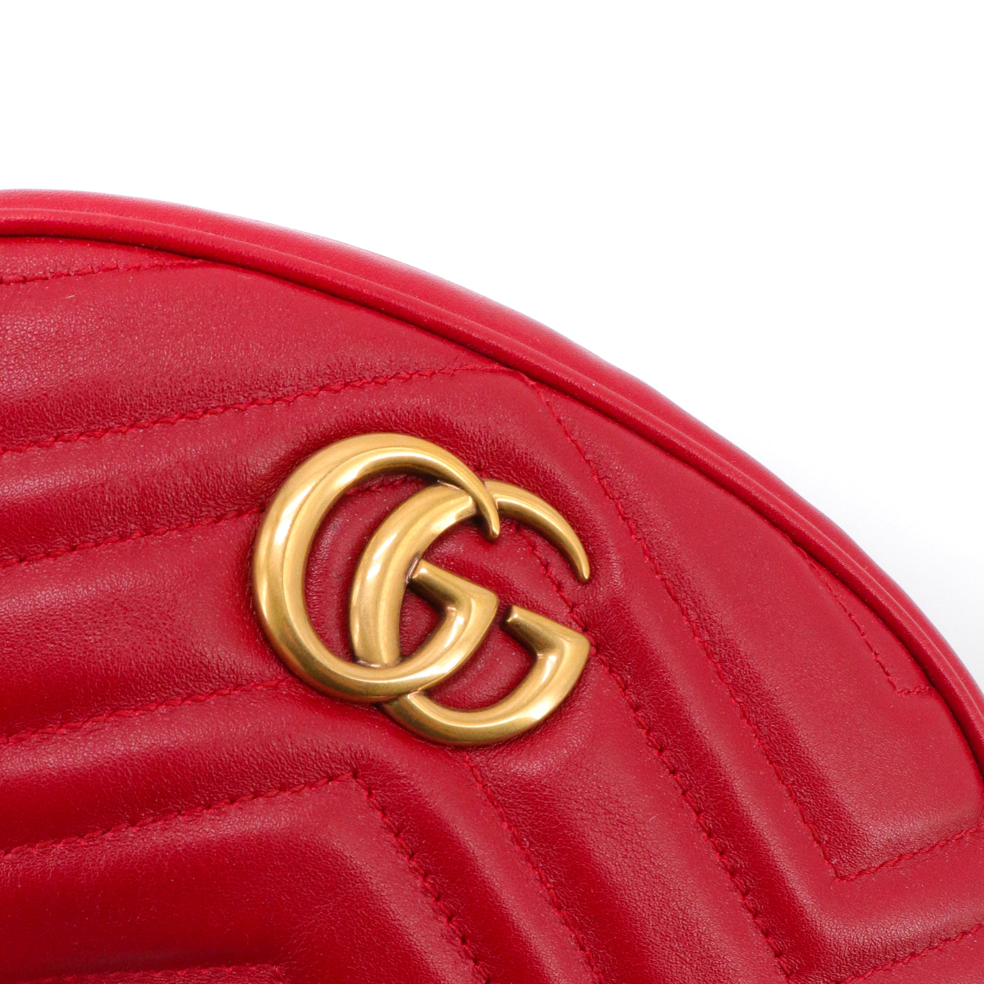 GUCCI - Sac banane GG Marmont Gucci en cuir chevron rouge