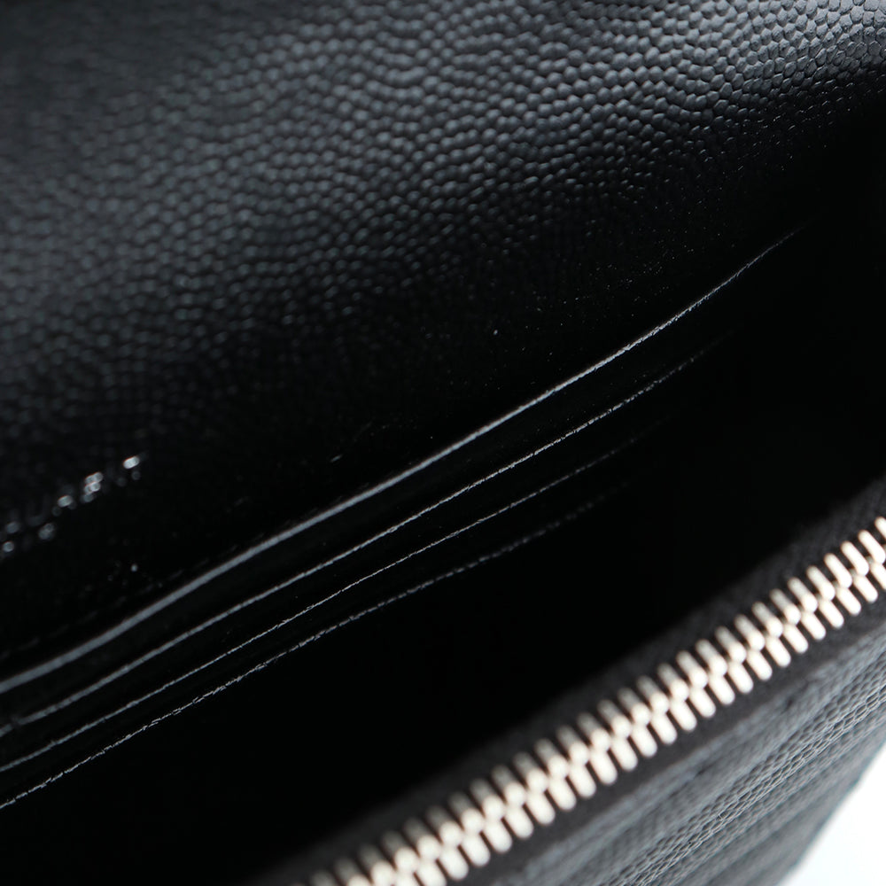 SAINT LAURENT - Sac à bandoulière Cassandre Envelope Chain Wallet en cuir grainé noir