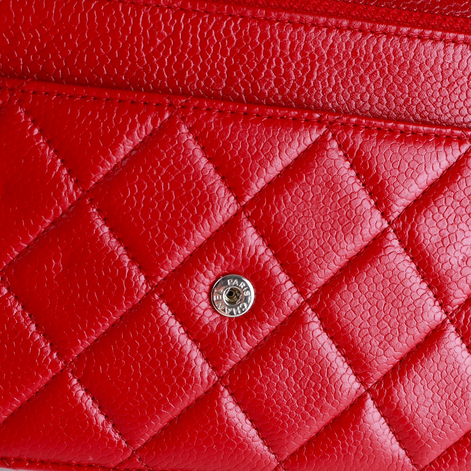 CHANEL - Sac Wallet On Chain Timeless en cuir caviar rouge bordeaux