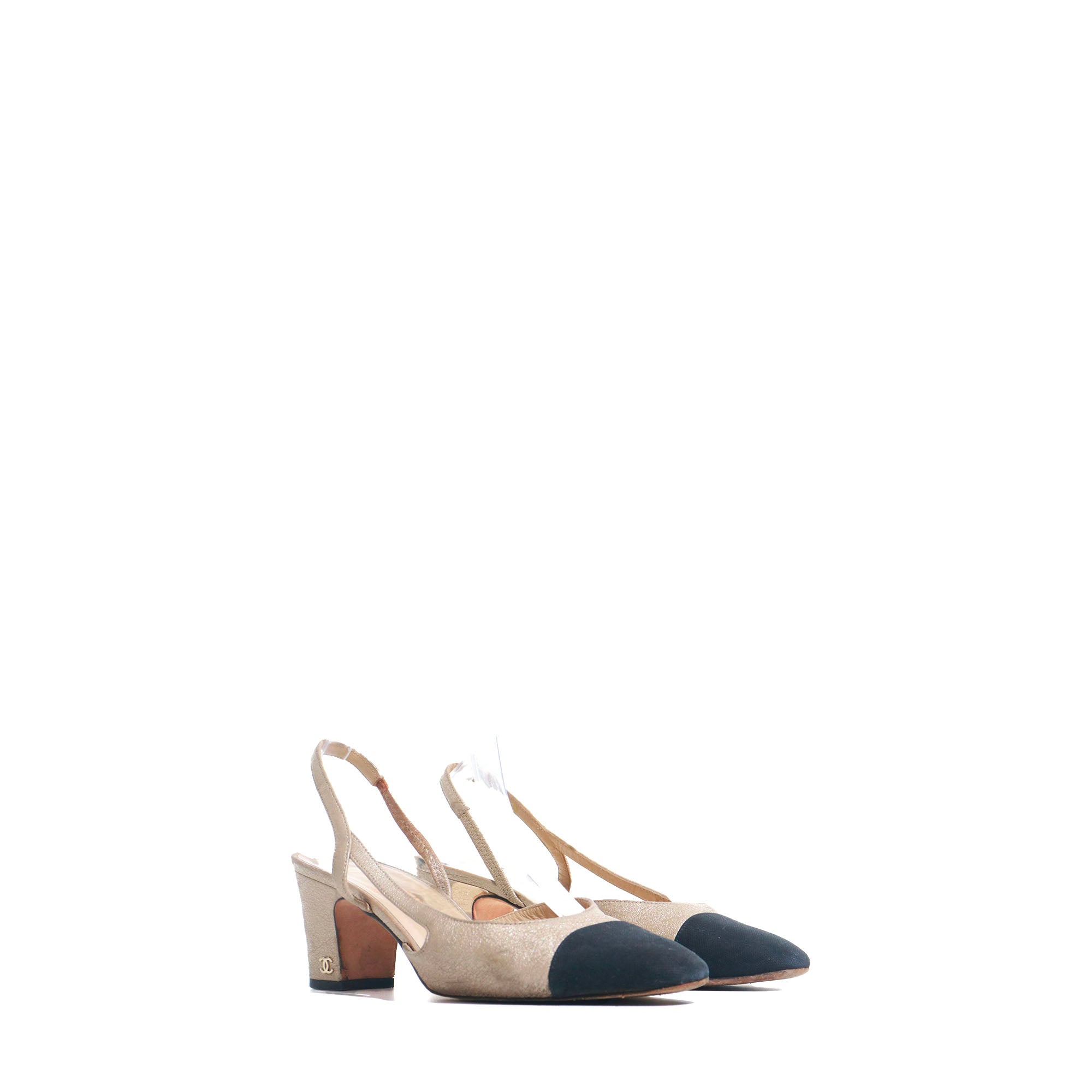 CHANEL - Sandales à talon Slingback Chanel en cuir doré (T37)