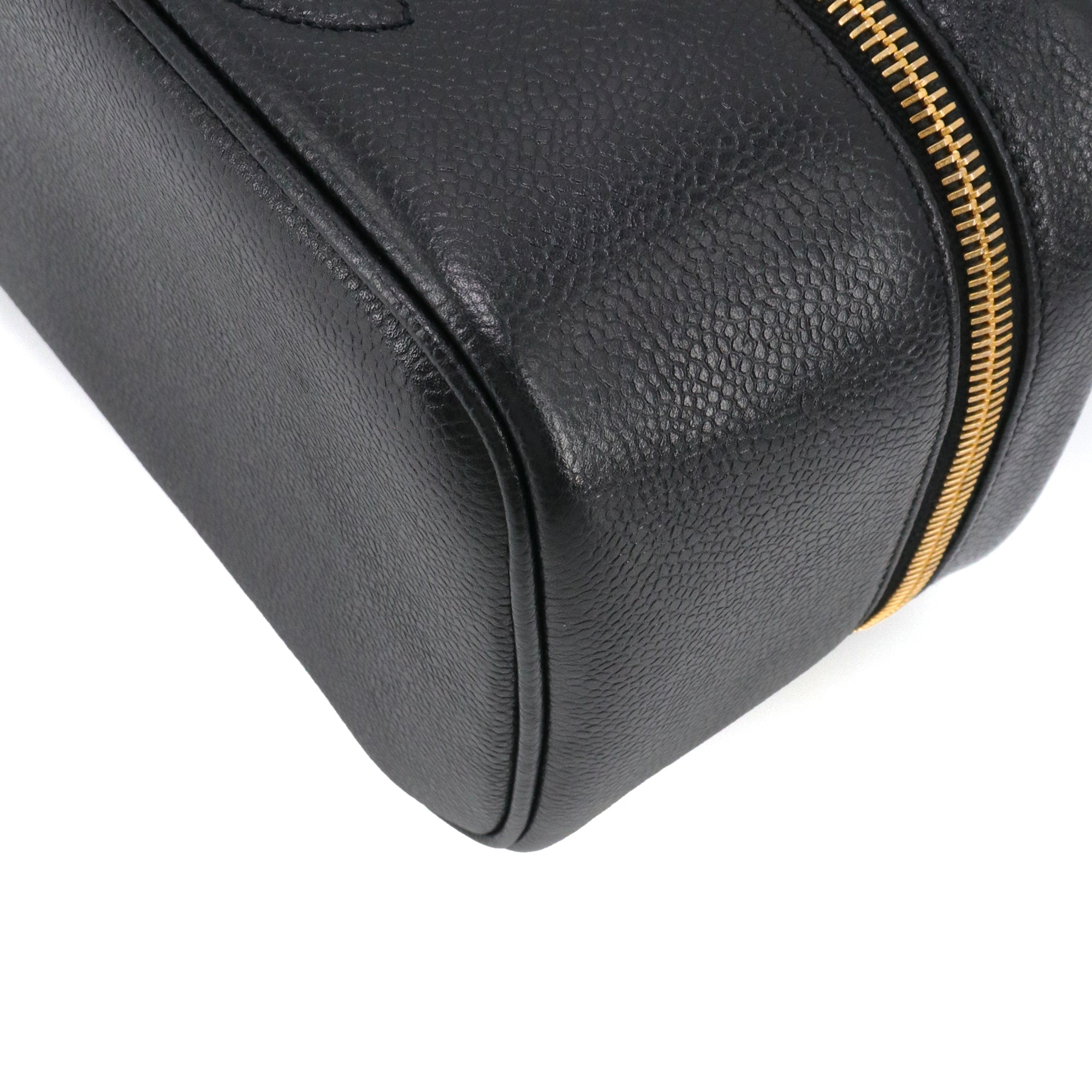 CHANEL - Sac à main Vanity Chanel en cuir caviar noir vintage