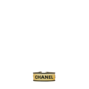 CHANEL - Bracelet Chanel en caoutchouc noir