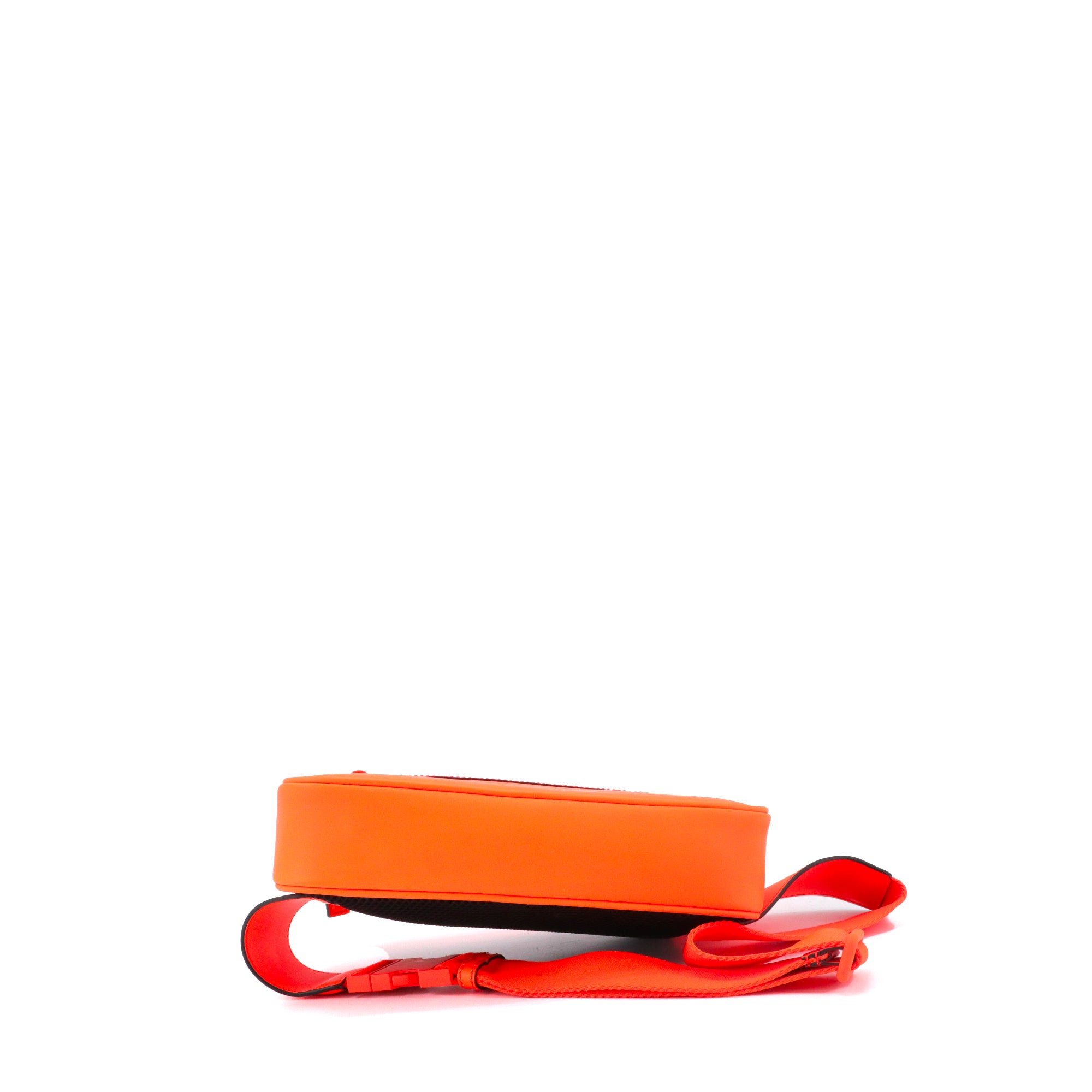 GUCCI - Sac ceinture PM Gucci en cuir effet caoutchouc orange fluo