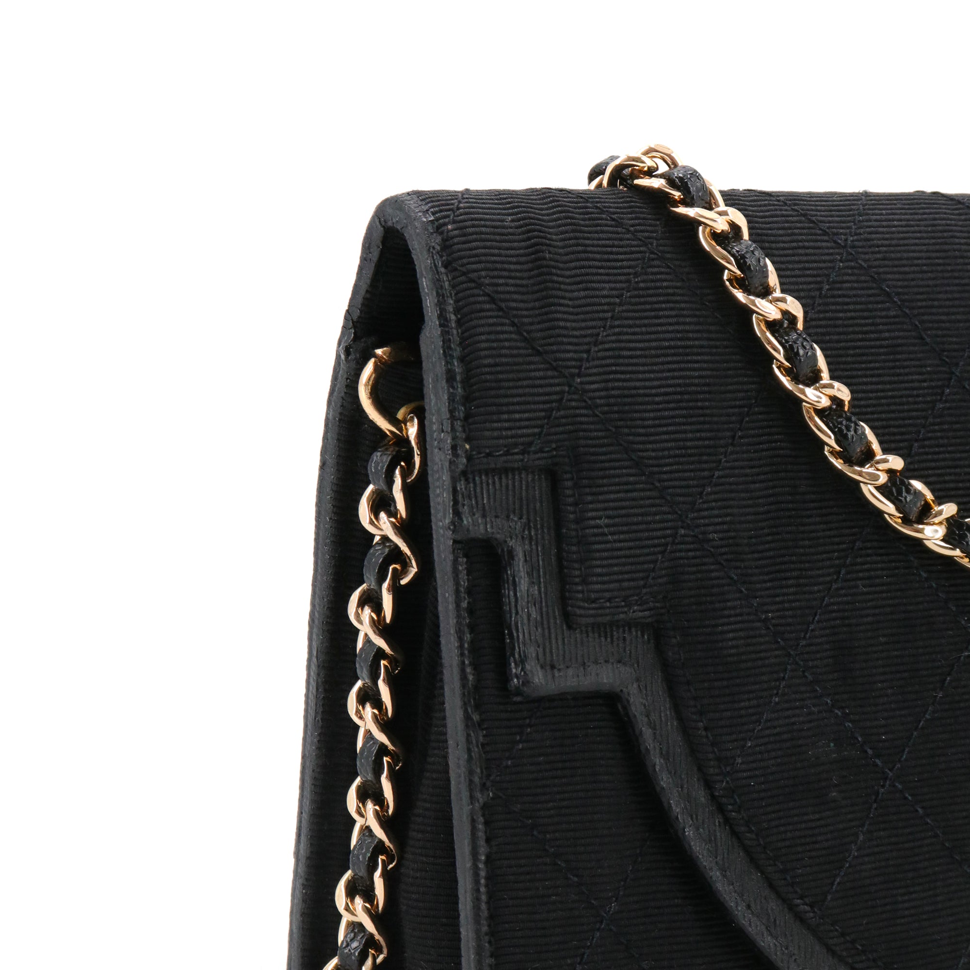 CHANEL - Sac à bandoulière vintage Chanel en toile noire vintage