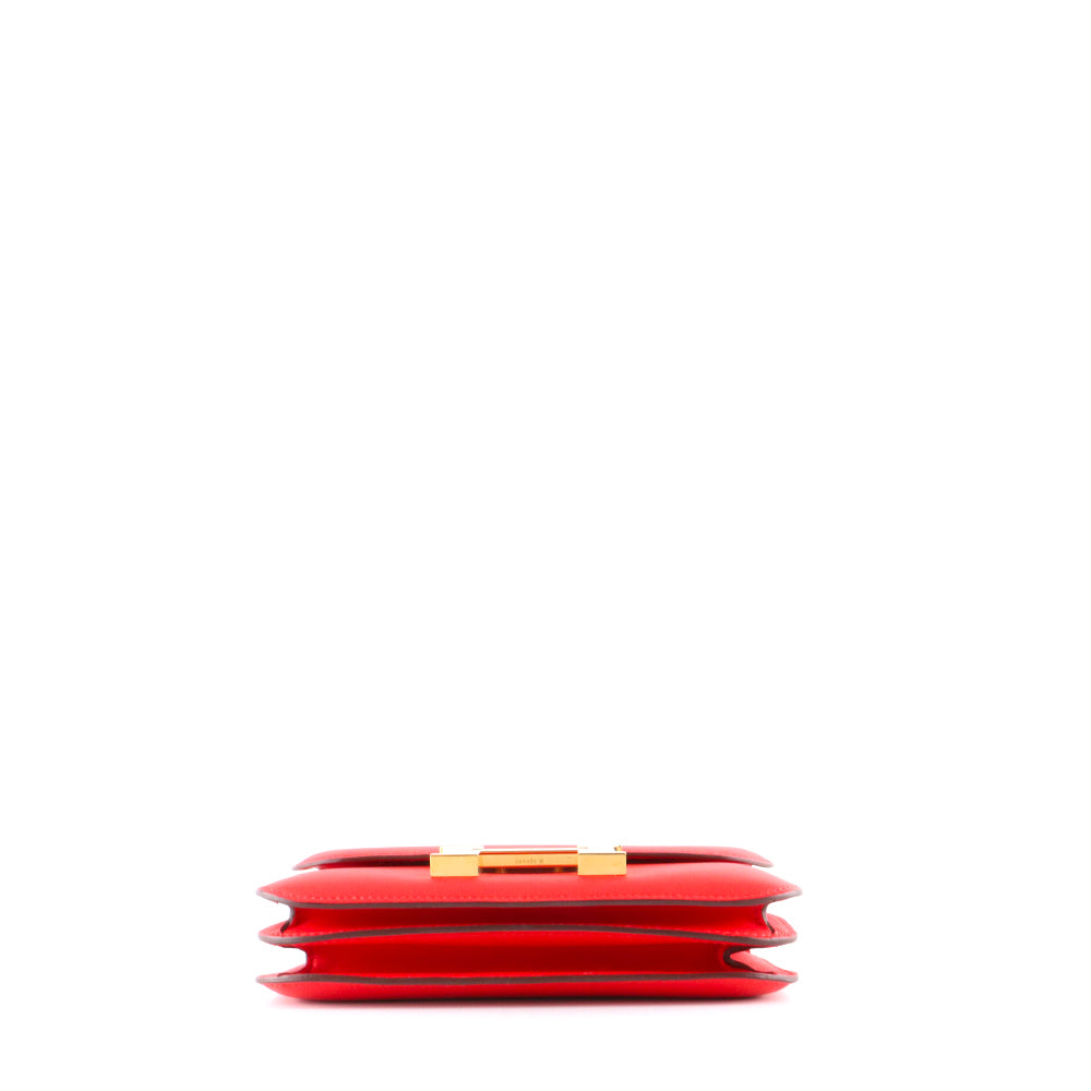 HERMÈS - Sac à bandoulière Constance 18 en cuir swift rouge