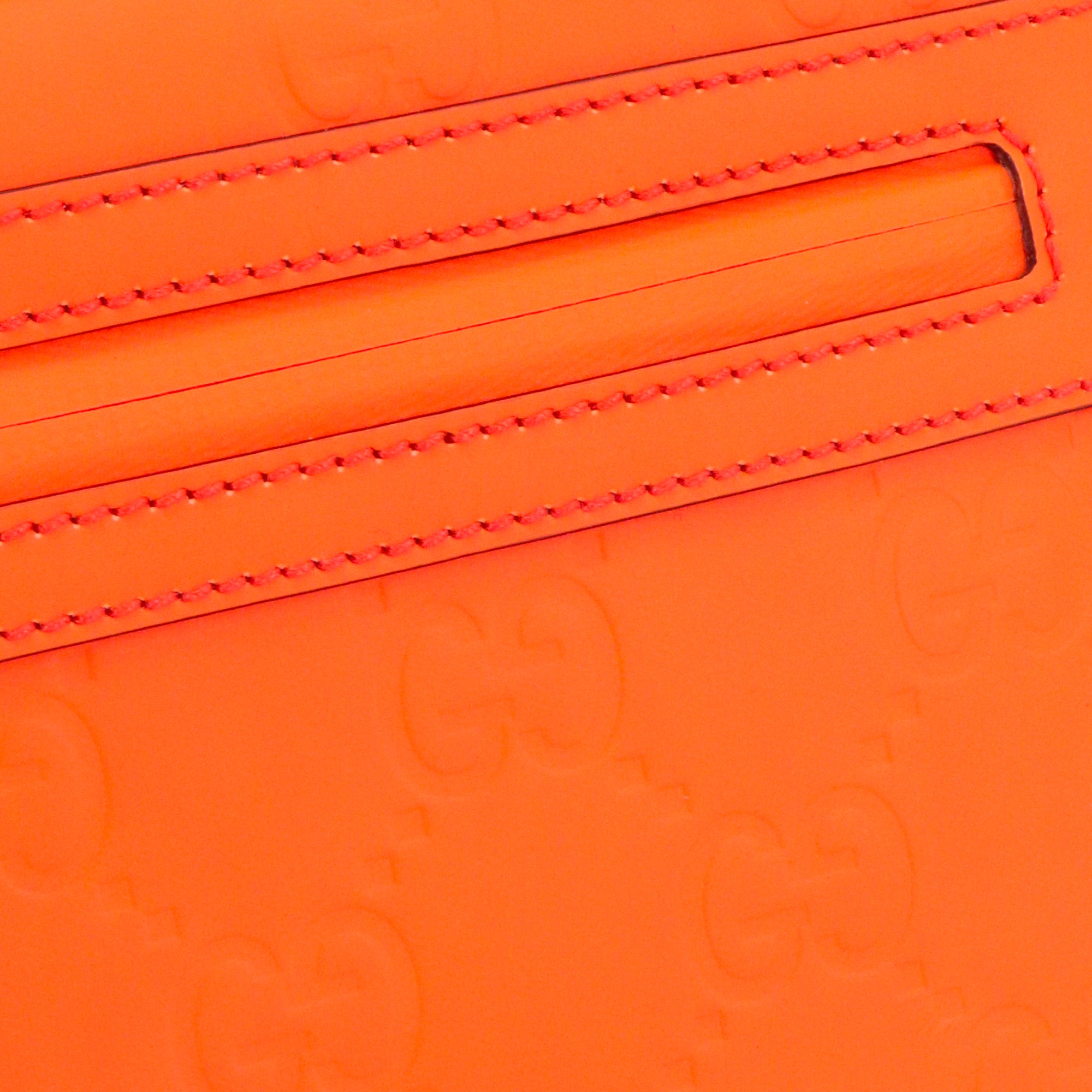 GUCCI - Sac ceinture PM Gucci en cuir effet caoutchouc orange fluo