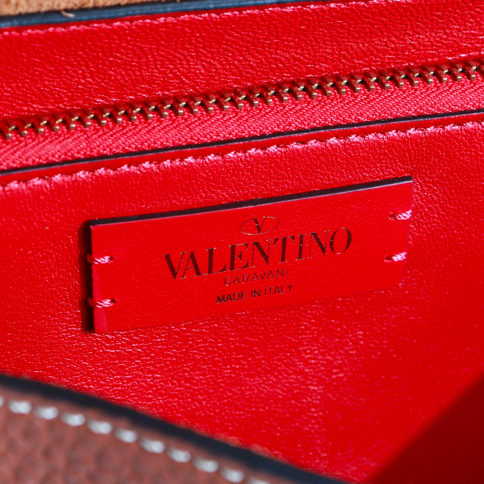 VALENTINO - Sac à bandoulière VSling en cuir grainé marron