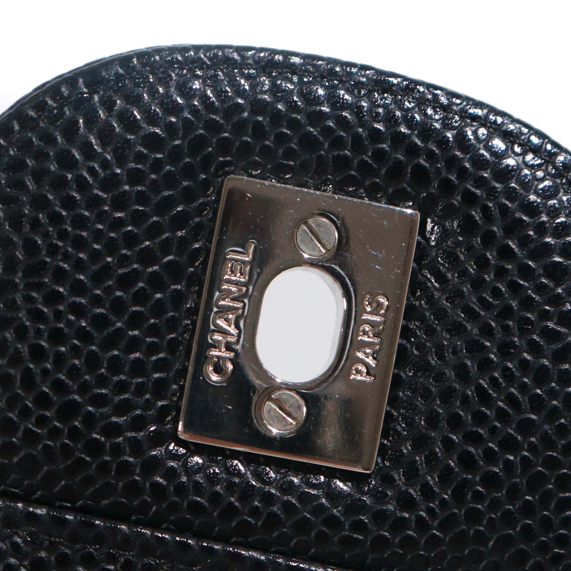 CHANEL - Sac à bandoulière Timeless Maxi Jumbo double flap en cuir caviar noir