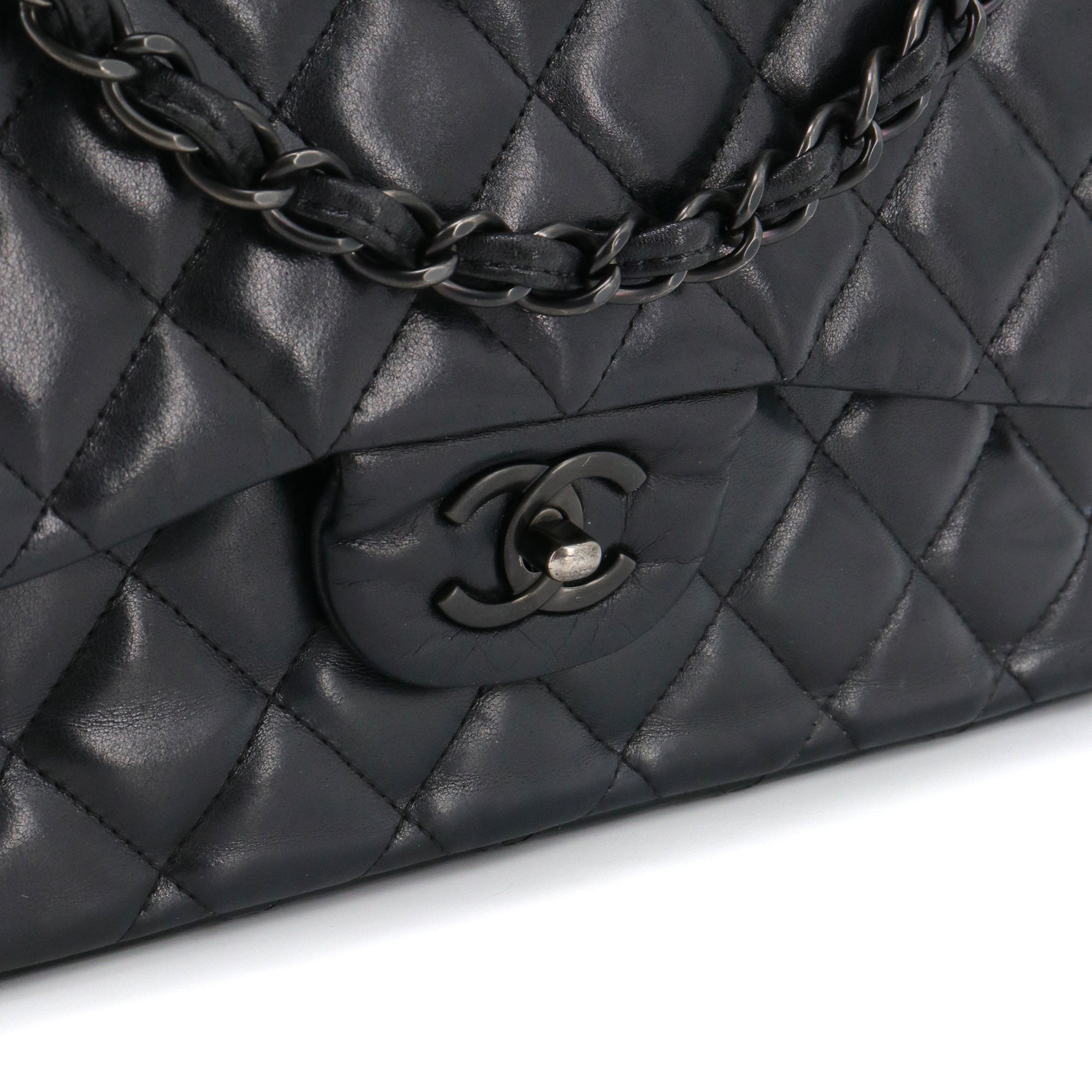 CHANEL - Sac à main Classique/Timeless Jumbo Chanel en cuir noir so black