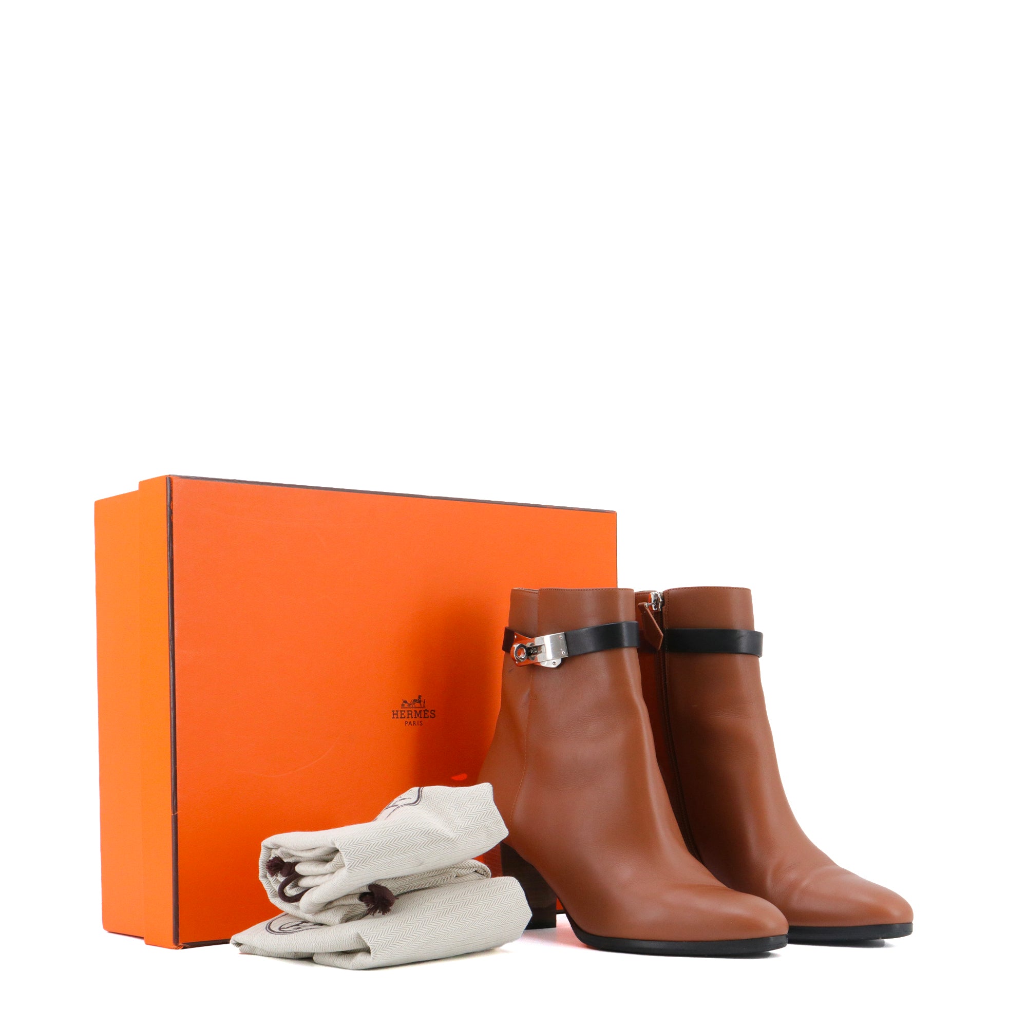 HERMÈS - Bottines Saint Germain Hermès en cuir marron (T39)