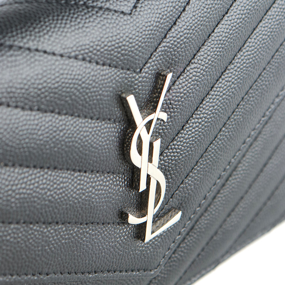 SAINT LAURENT - Sac à bandoulière Cassandre Envelope Chain Wallet en cuir grainé noir