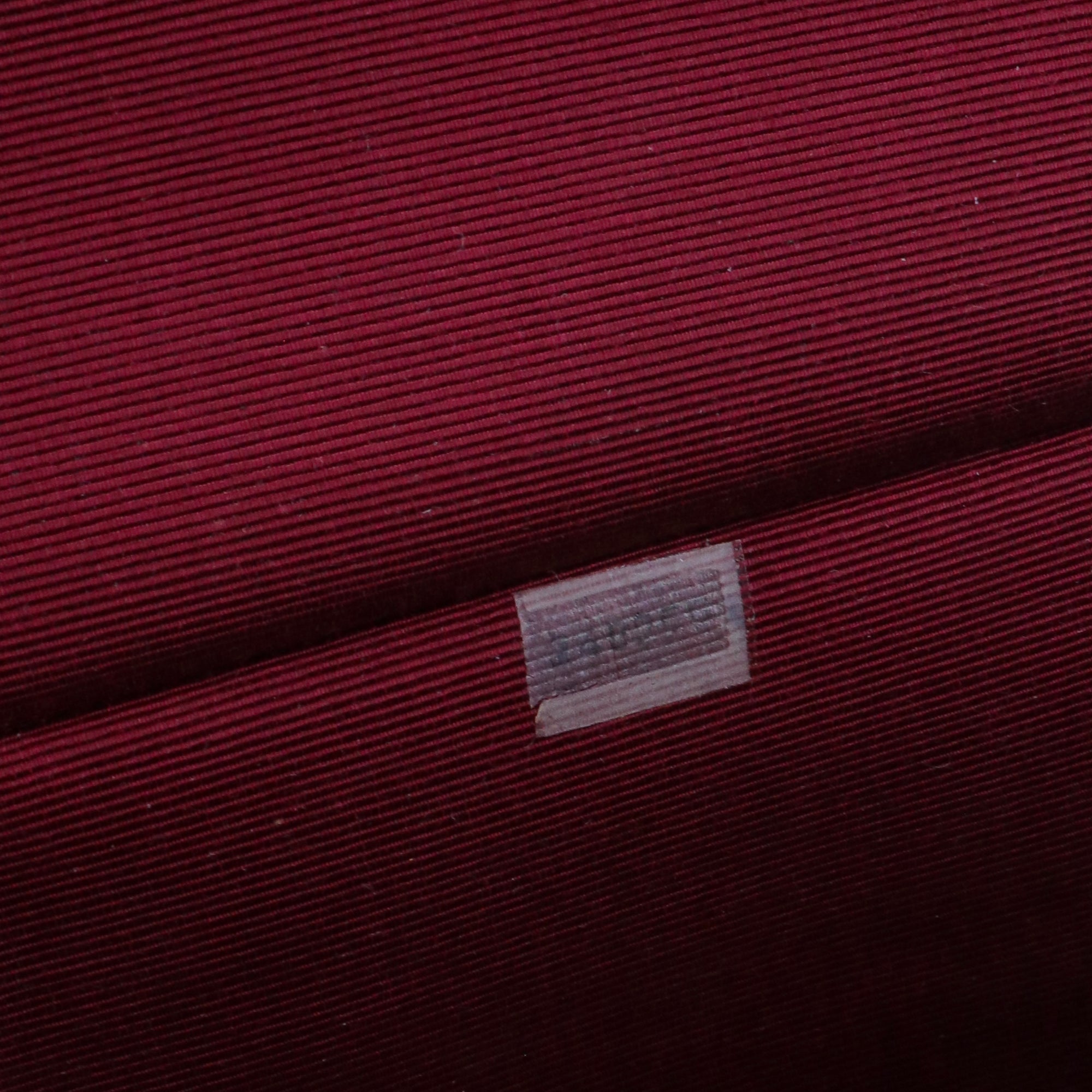 CHANEL - Sac à bandoulière Demi Lune Chanel en cuir noir vintage