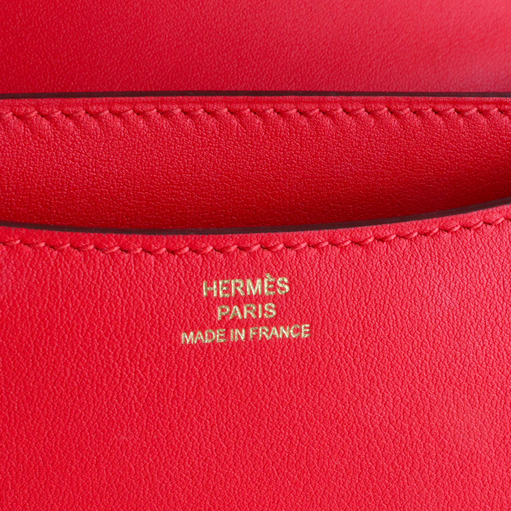 HERMÈS - Sac à bandoulière Constance 18 en cuir swift rouge