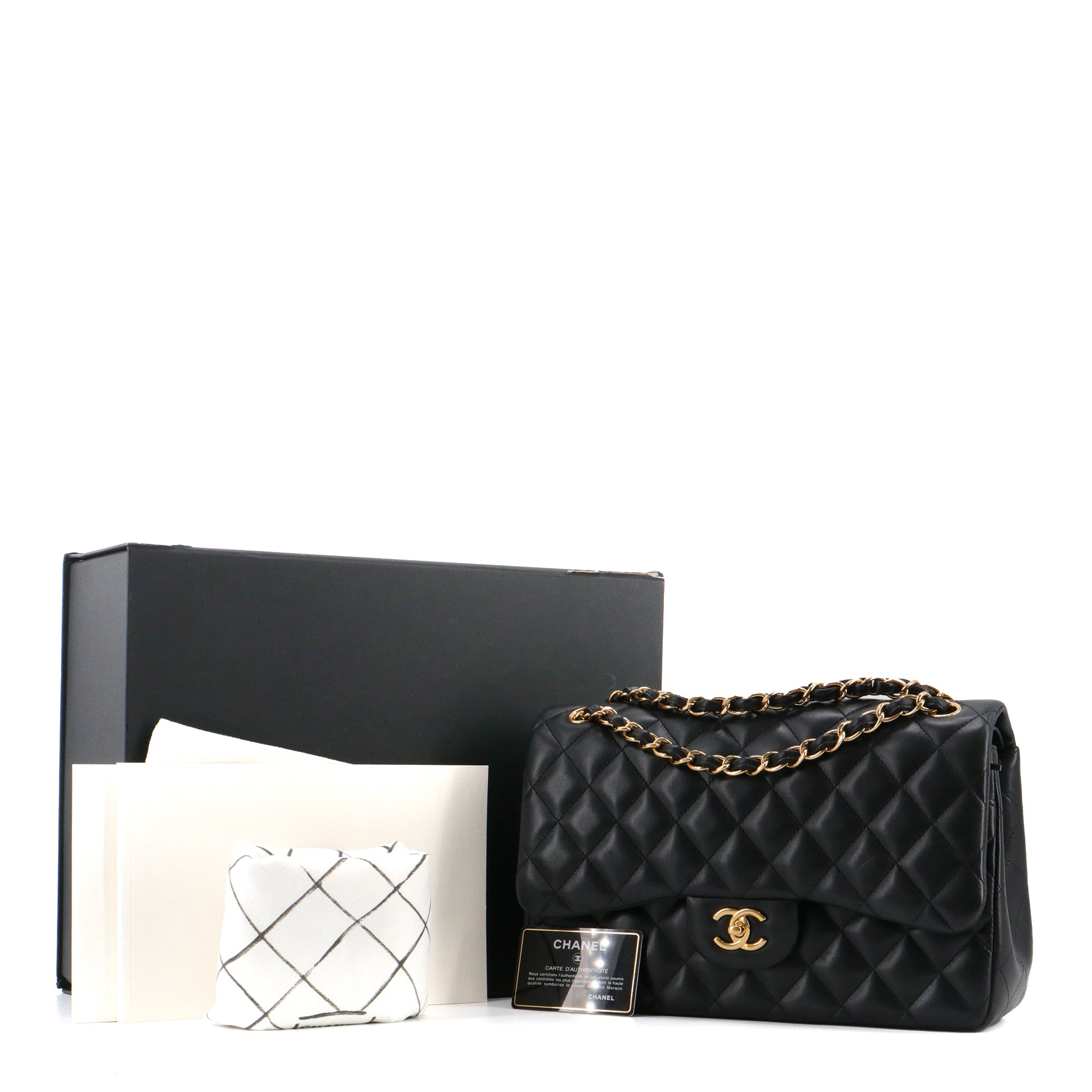 CHANEL - Sac à main Classique/Timeless Jumbo Chanel en cuir lisse noir