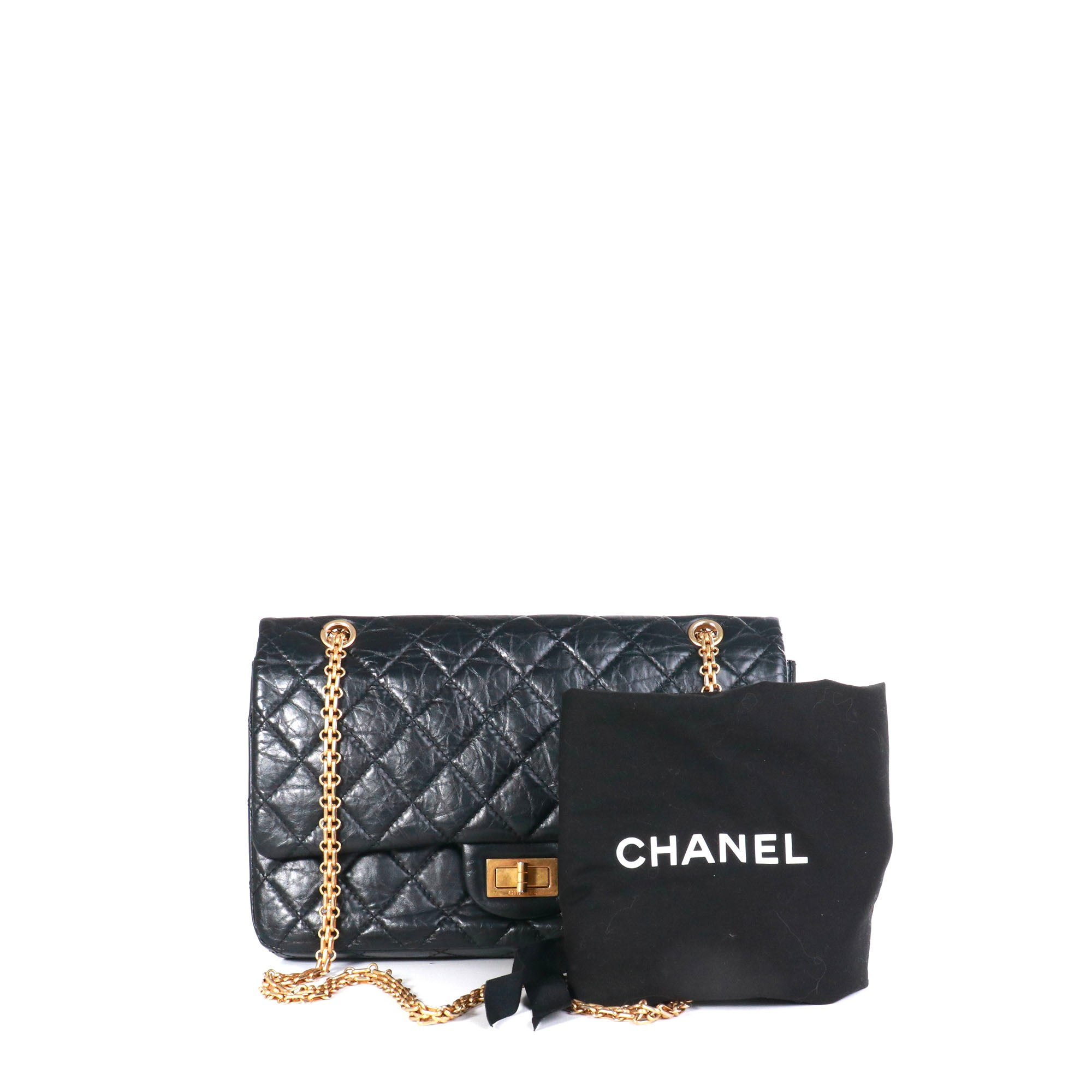 CHANEL - Sac à bandoulière 2.55 Chanel large en cuir matelassé noir