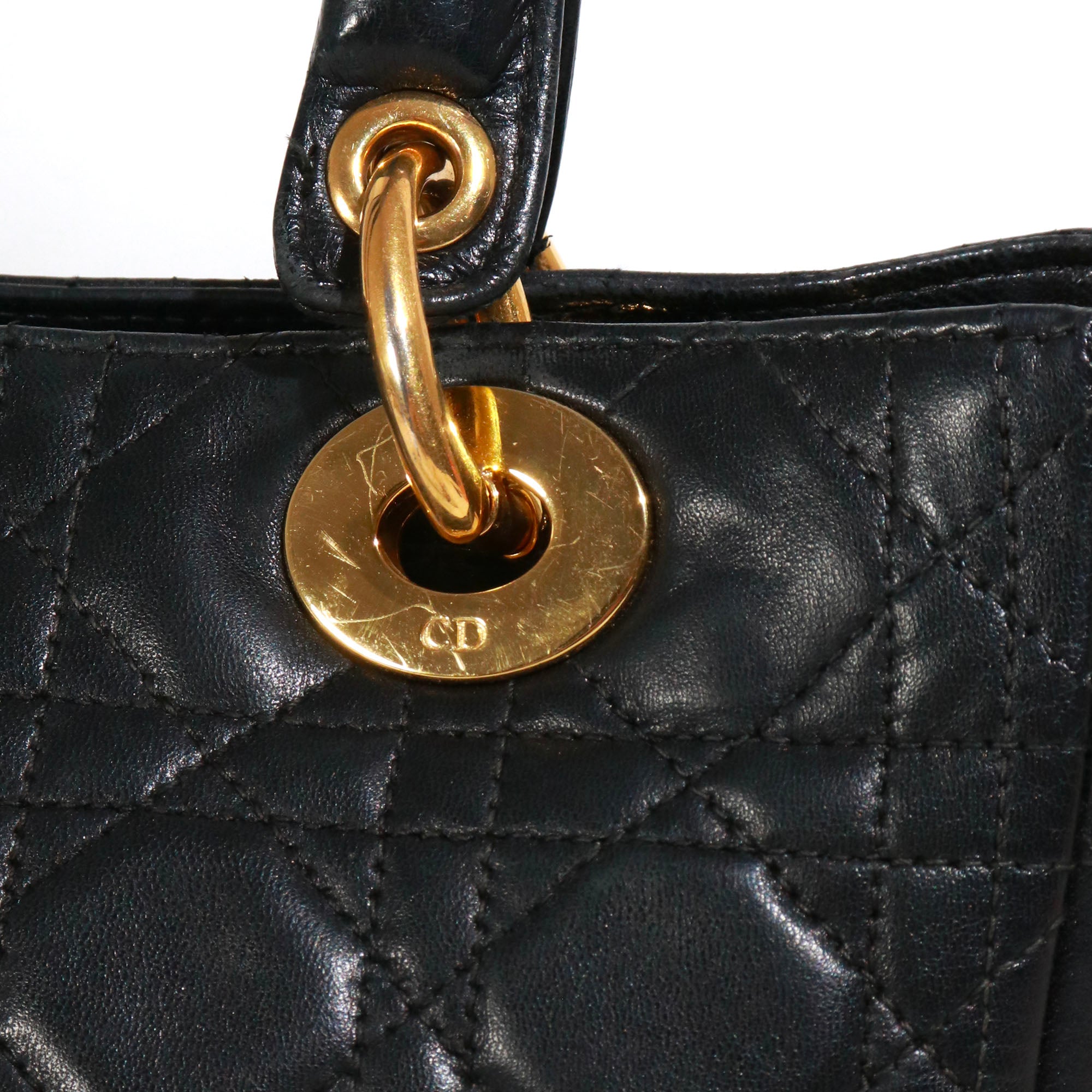 DIOR - Sac à main Lady Dior medium en cuir noir vintage