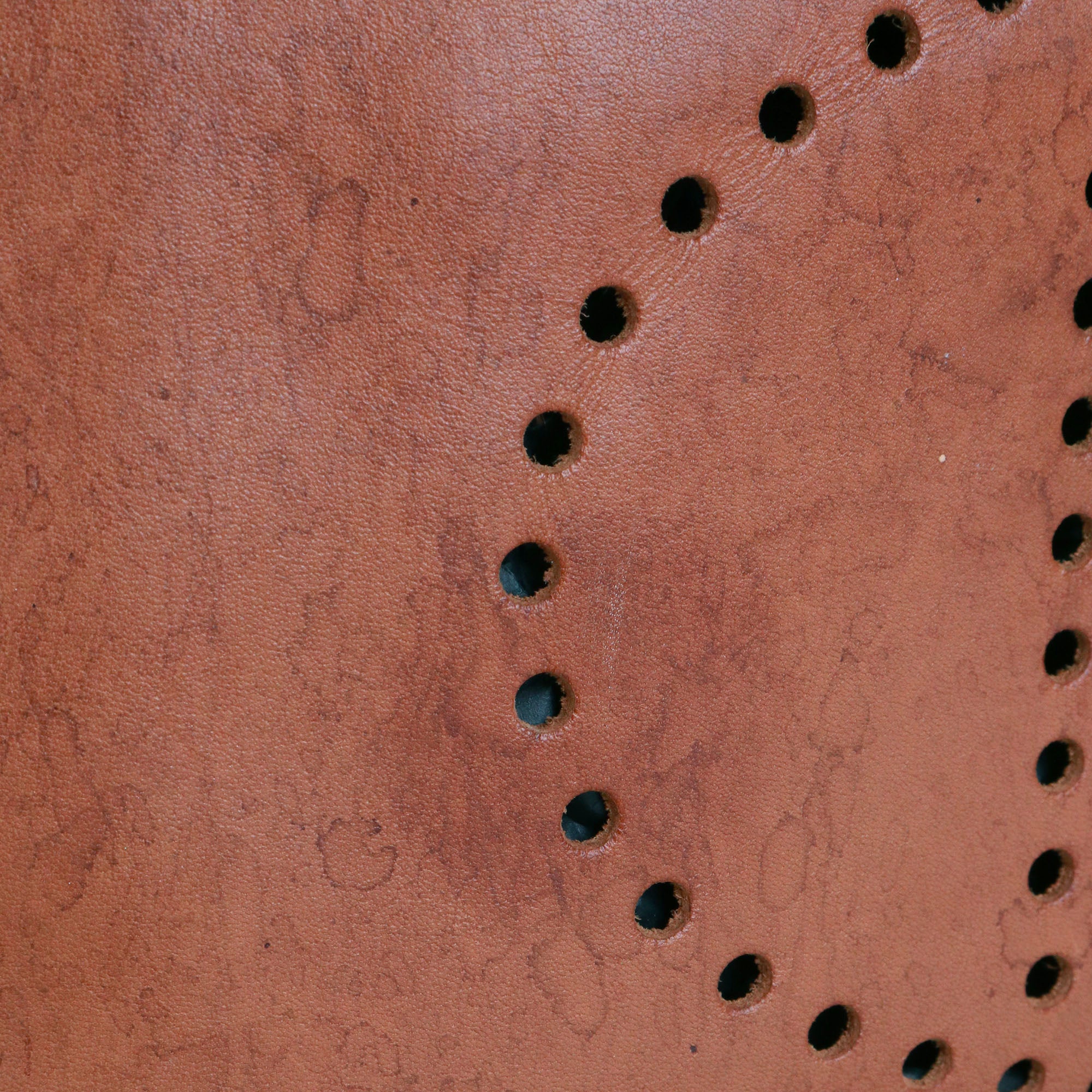 HERMÈS - Sac à bandoulière Evelyne Hermès en cuir barenia gold vintage