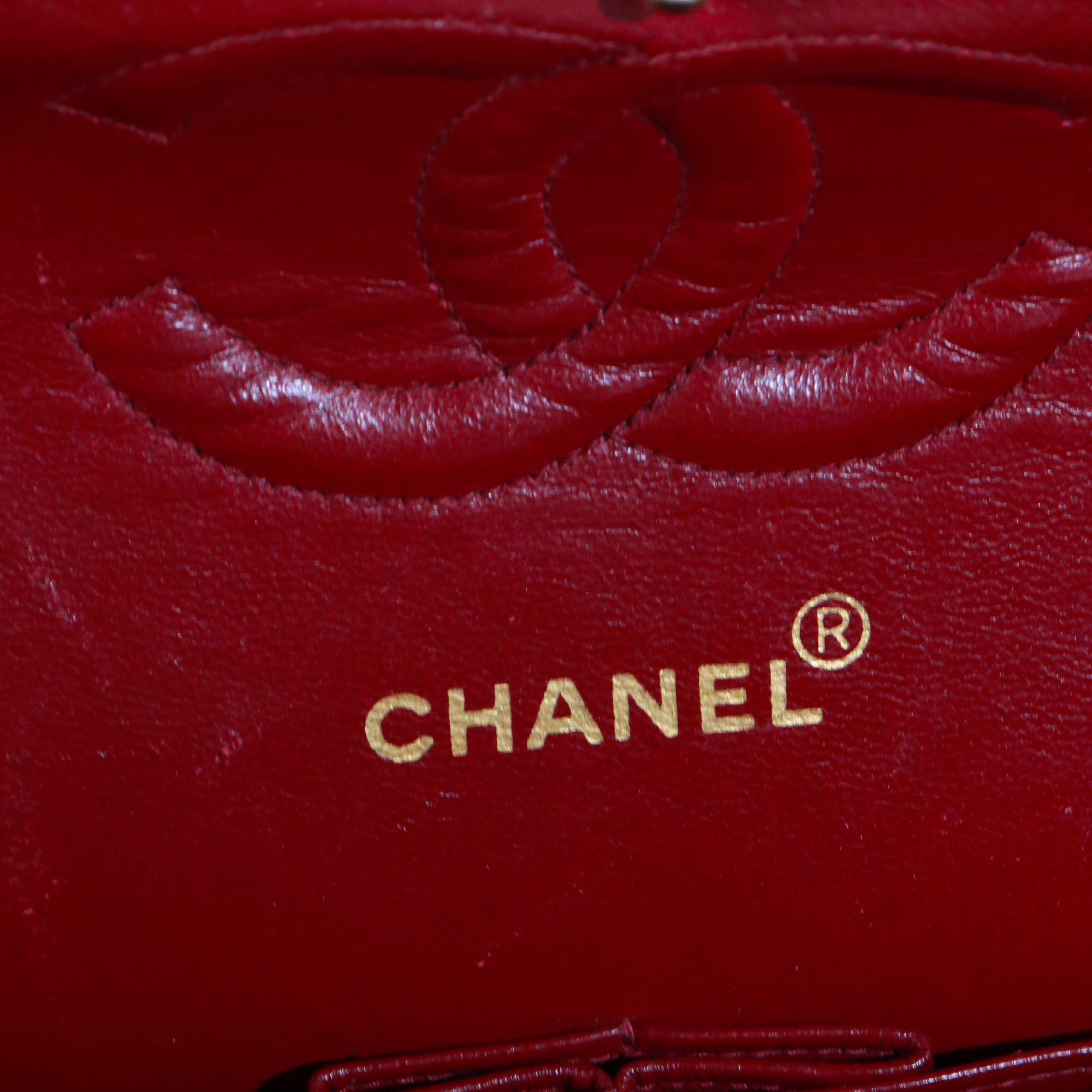 CHANEL - Sac à main Timeless 25 double flap Chanel en cuir matelassé noir vintage