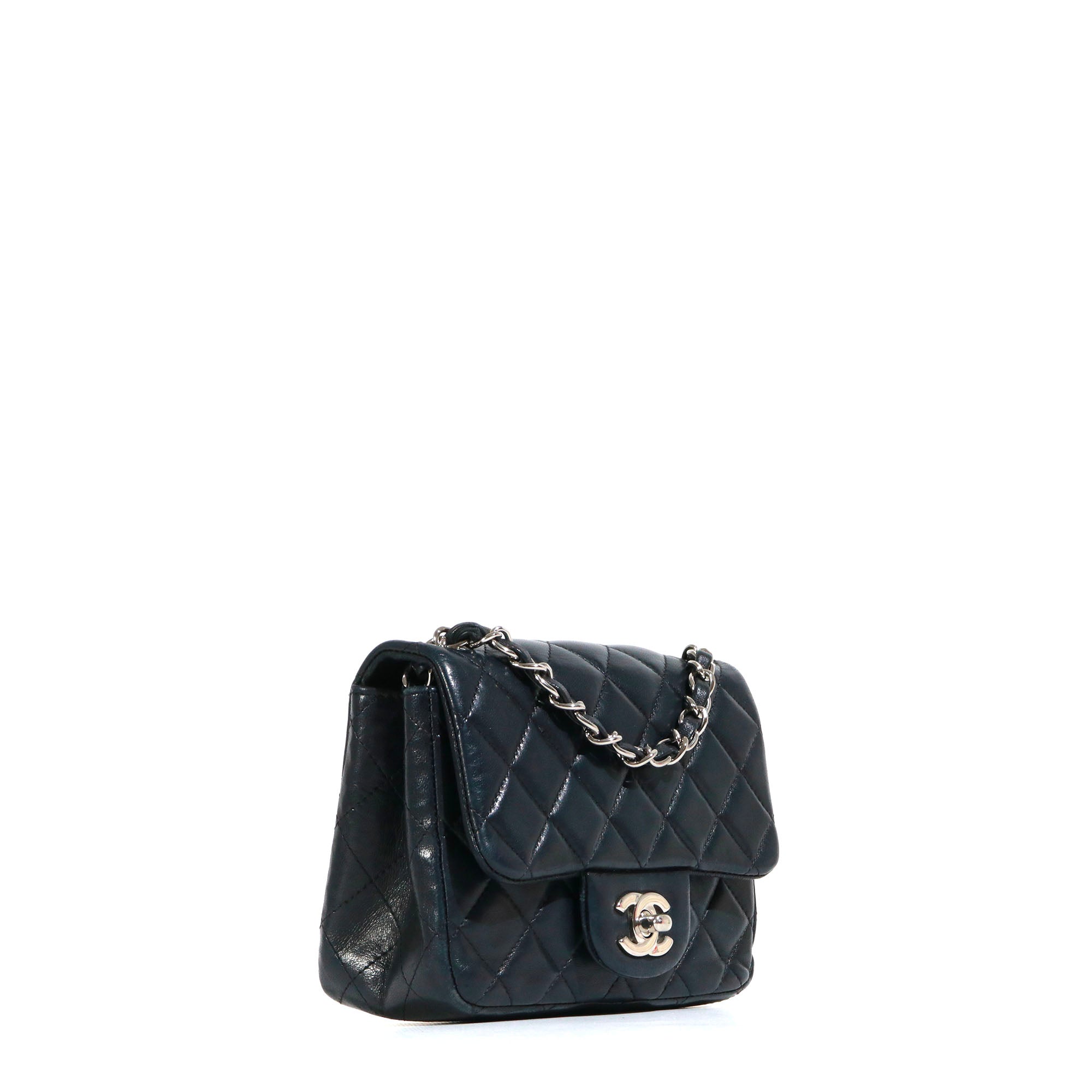 CHANEL - Sac à bandoulière Timeless Mini Square Chanel en cuir matelassé noir