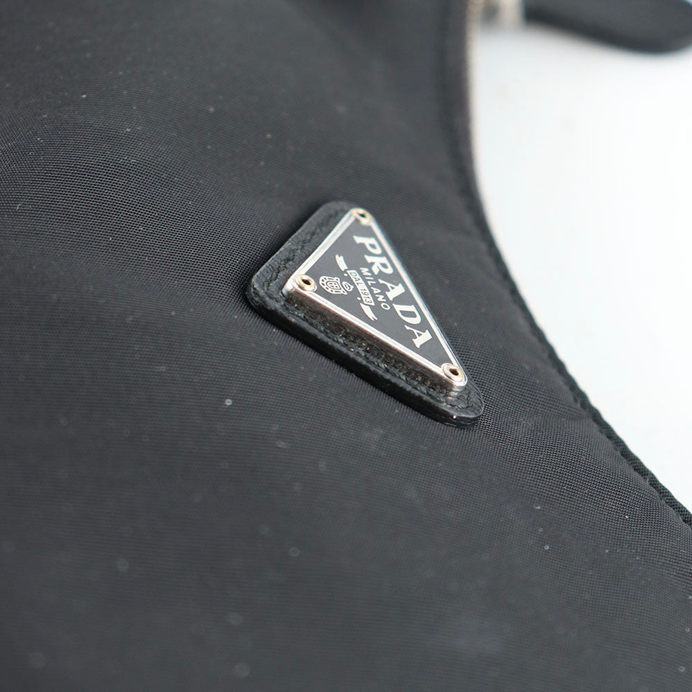 PRADA - Sac Re-edition 2005 en Re-nylon noir