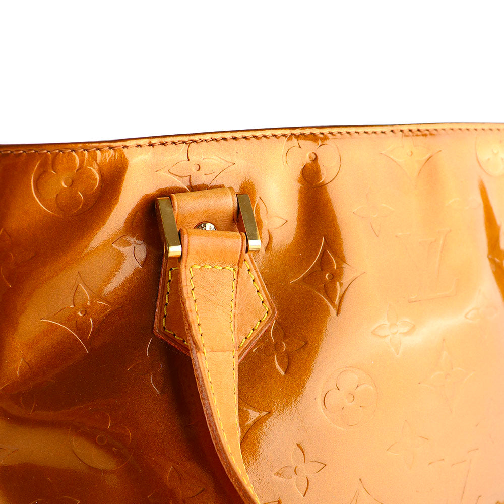 LOUIS VUITTON - Sac à main Houston en cuir verni empreinte