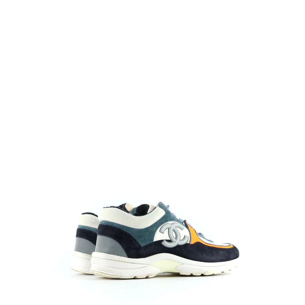 CHANEL - CC canvas and suede sneakers (T38)
