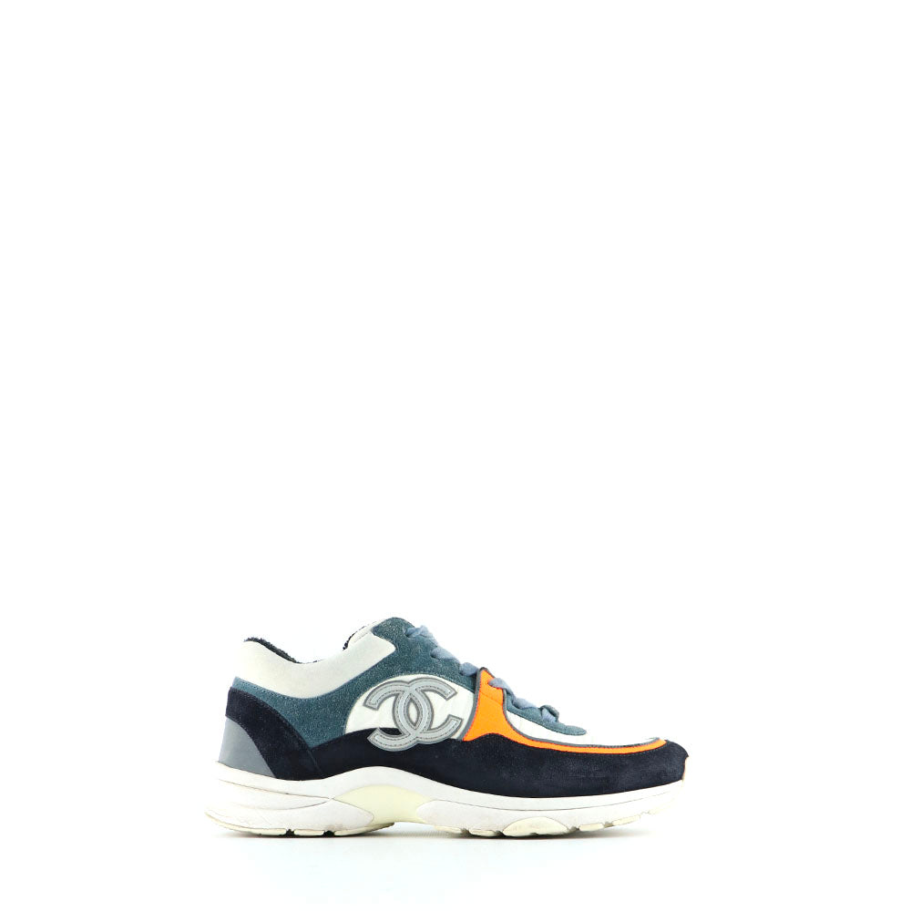 CHANEL - CC canvas and suede sneakers (T38)