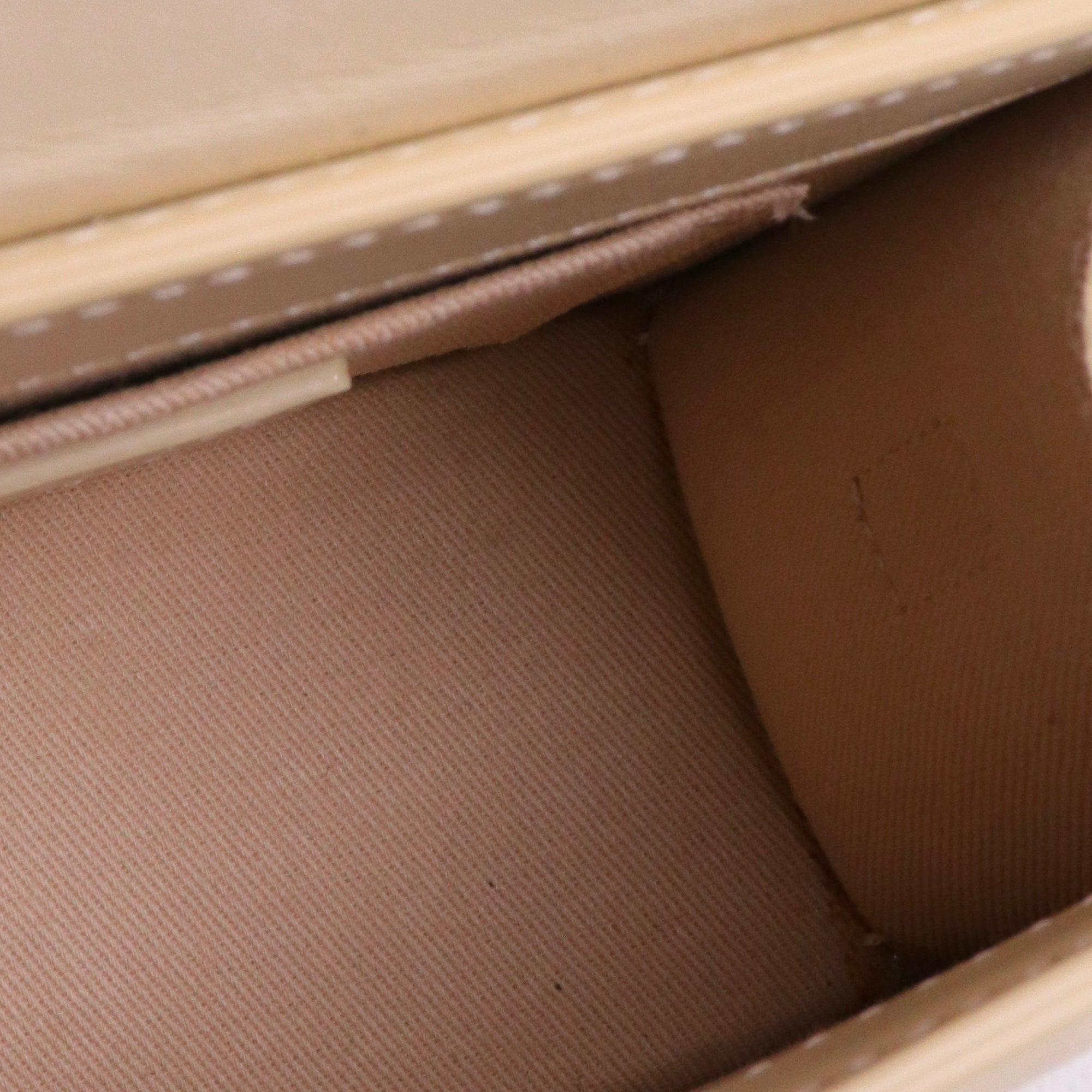 JACQUEMUS - Sac à bandoulière Chiquito medium Jacquemus en cuir beige