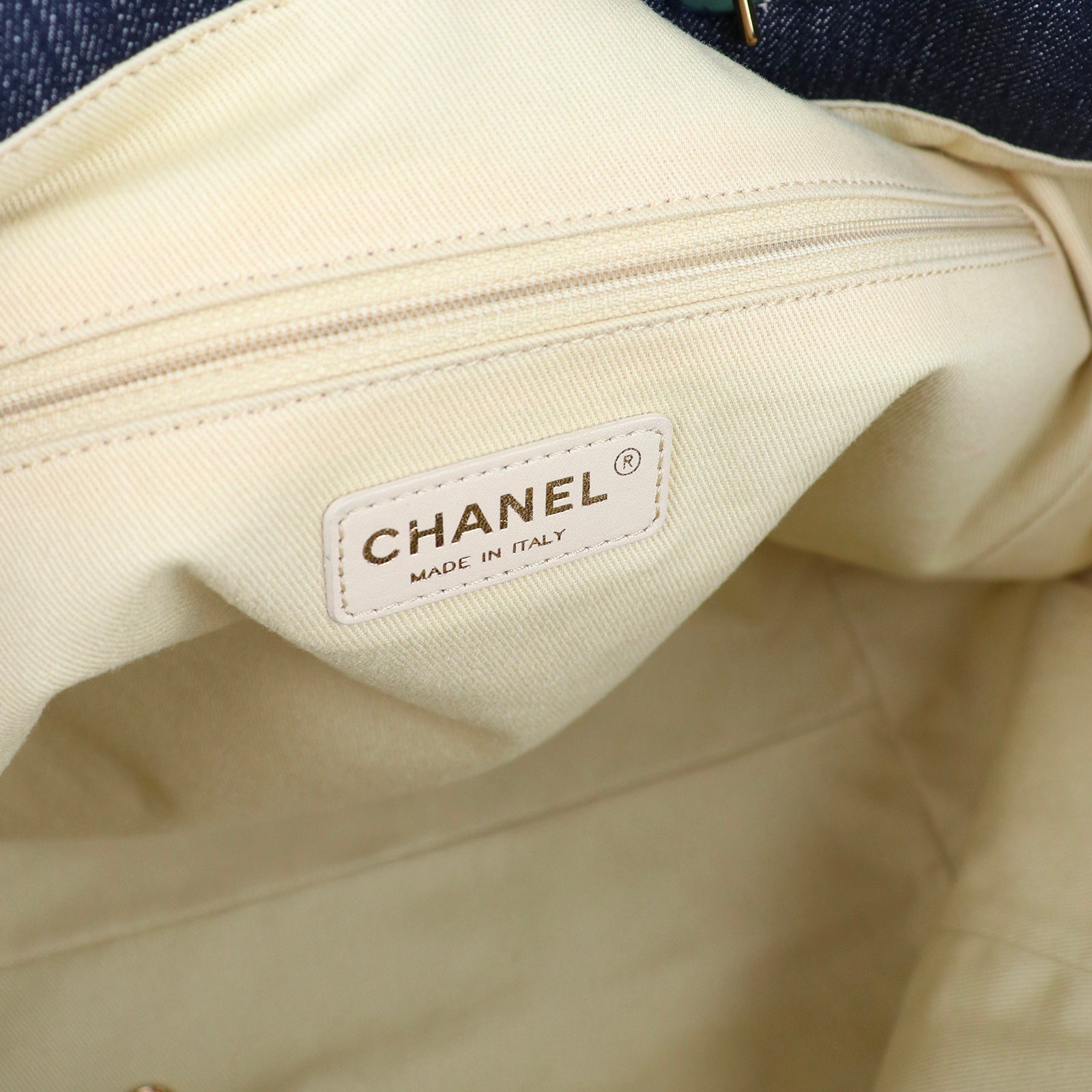 CHANEL - Sac cabas Deauville en toile bleu marine