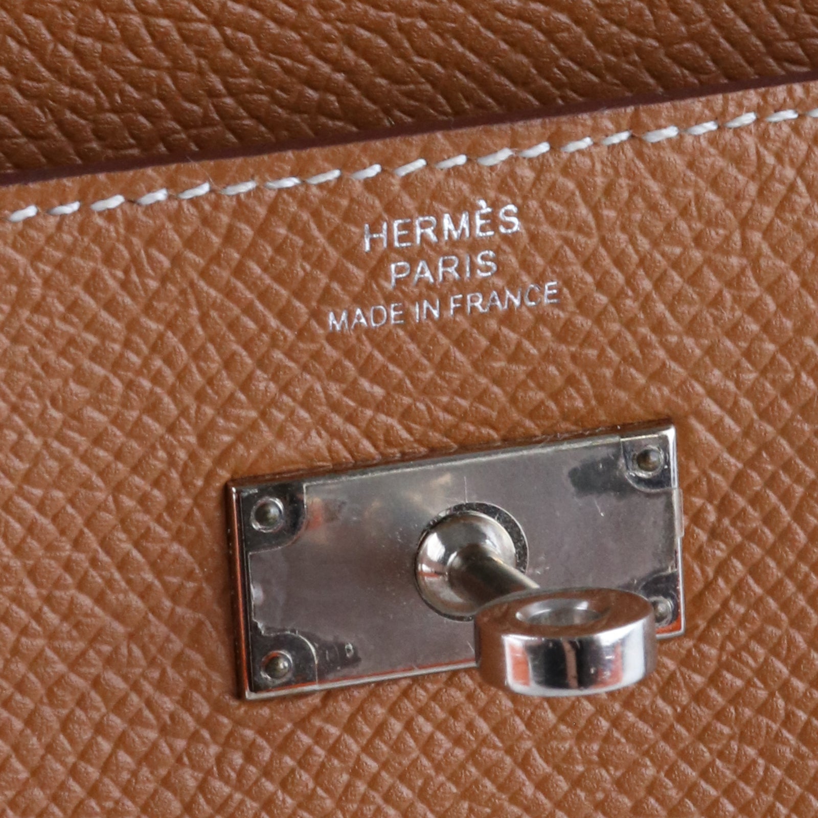 HERMÈS - Portefeuille Kelly en cuir epsom gold