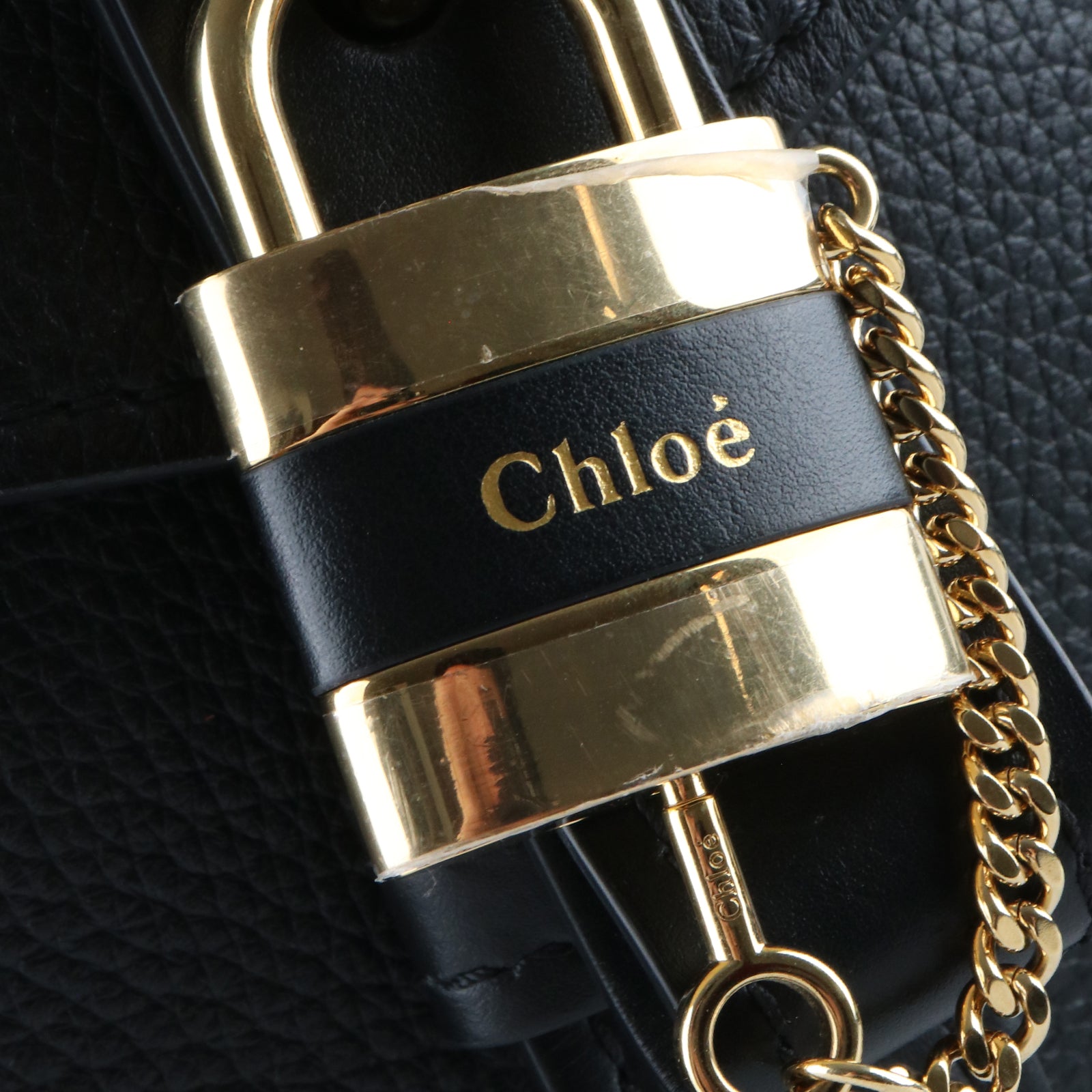 CHLOÉ - Sac à bandoulière Aby en cuir grainé noir