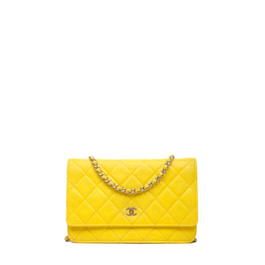 CHANEL - Sac Wallet On Chain Classique/Timeless Chanel en cuir matelassé jaune