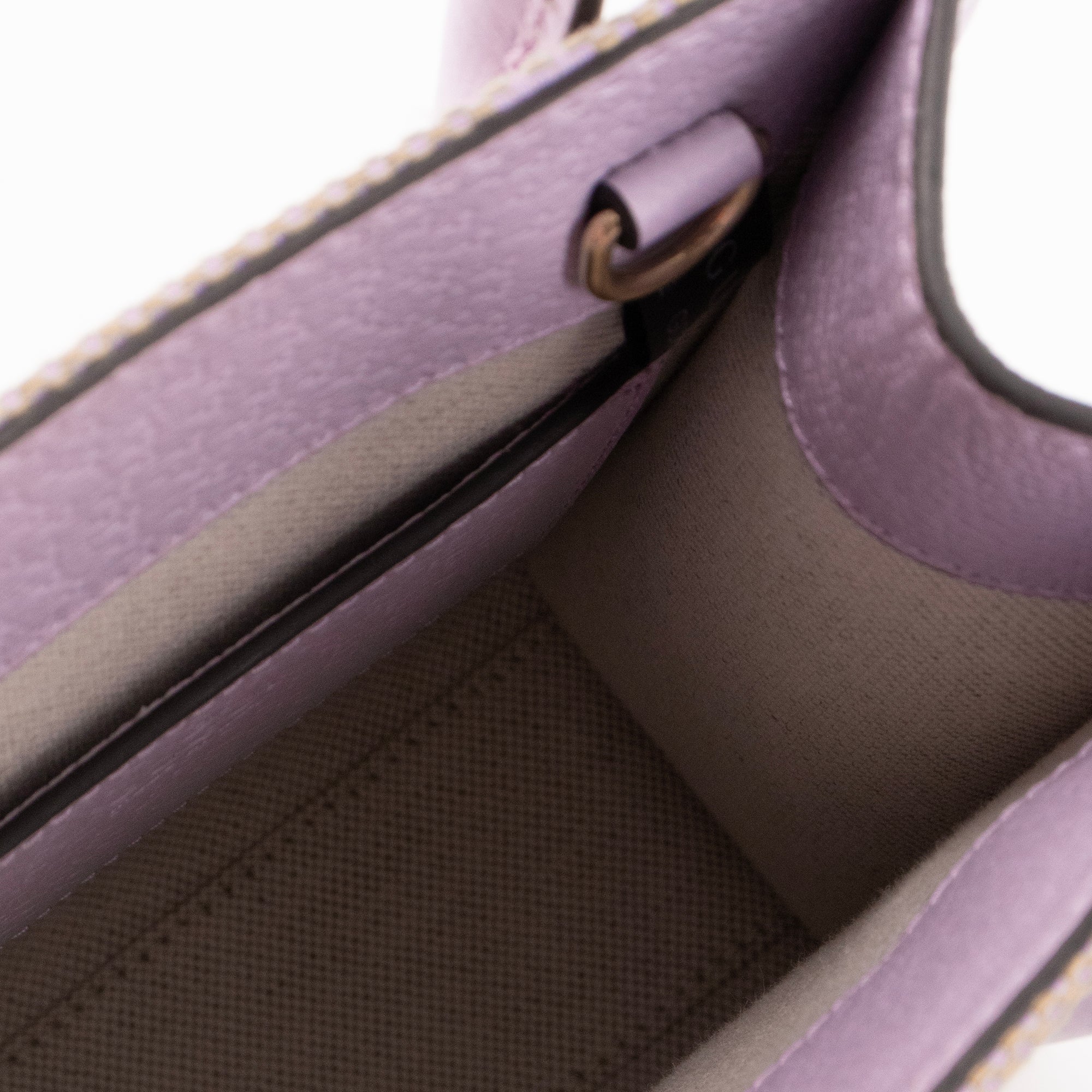 GUCCI - Sac à bandoulière Cabas Plat Gucci en toile et cuir violet
