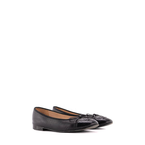 CHANEL - Ballerines Chanel en cuir noir (T36.5)
