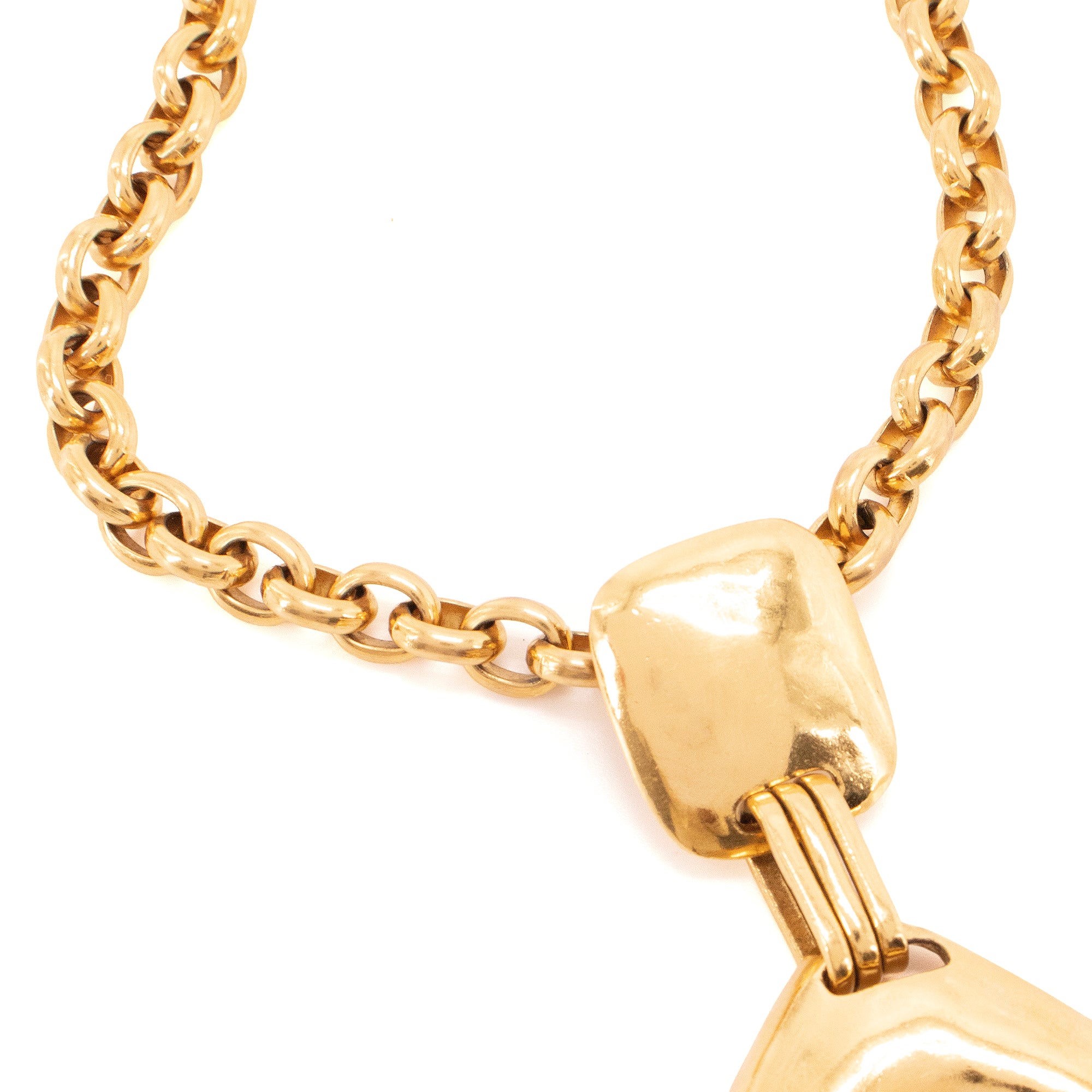 CHANEL - Collier CC Chanel en métal doré vintage