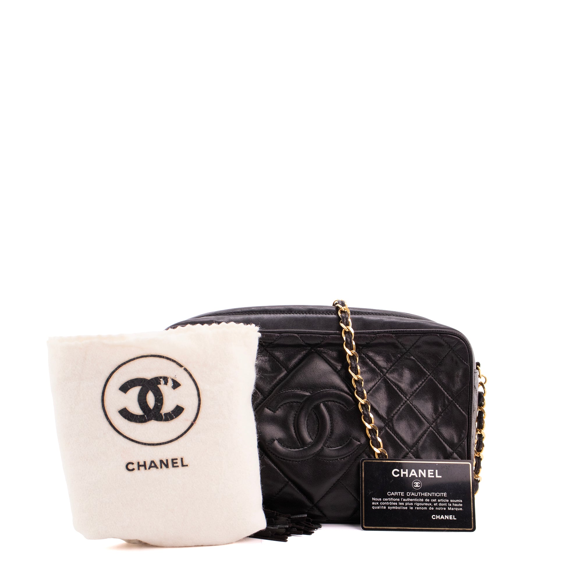 CHANEL - Sac à bandoulière Camera Chanel en cuir lisse noir vintage