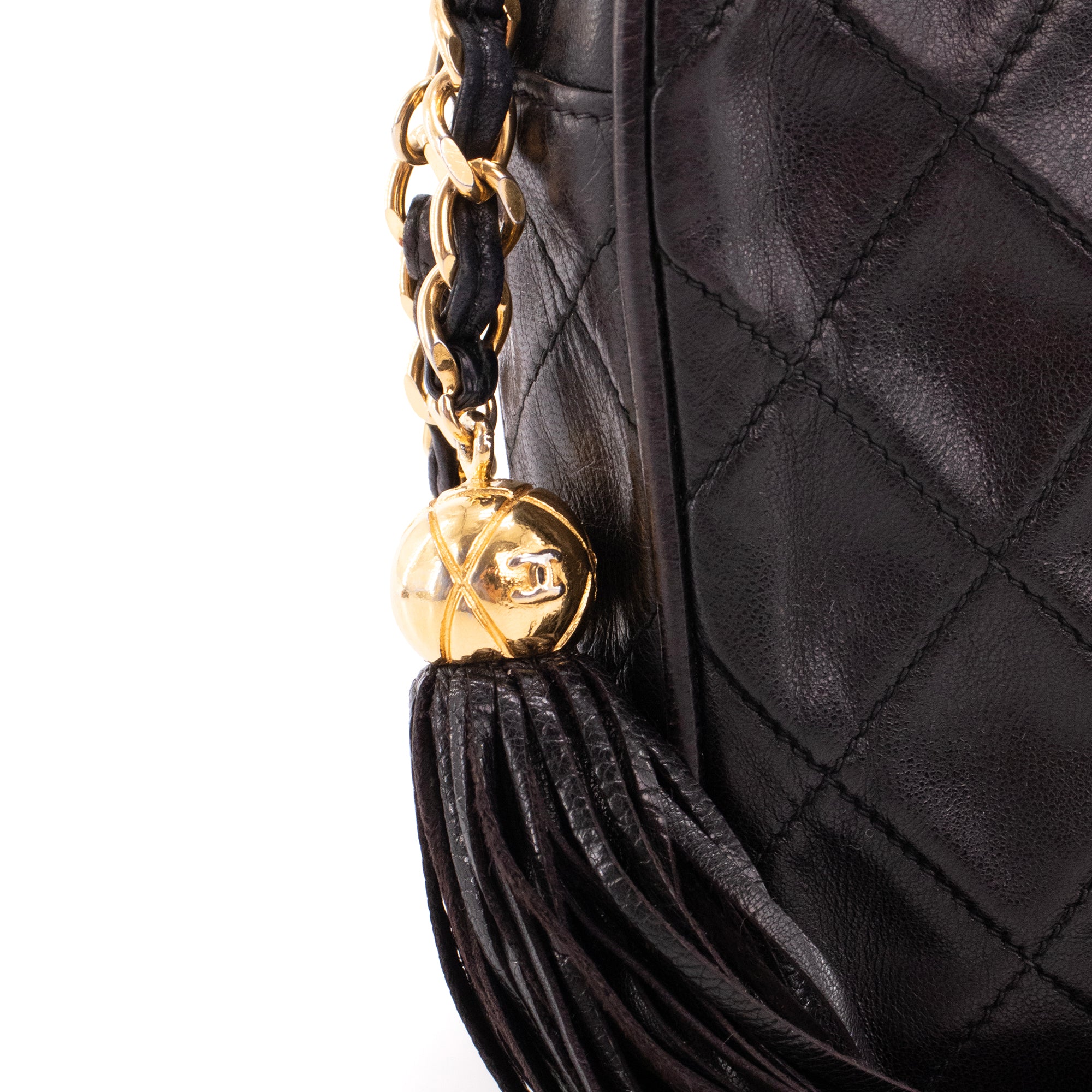 CHANEL - Sac à bandoulière Camera Chanel en cuir lisse noir vintage