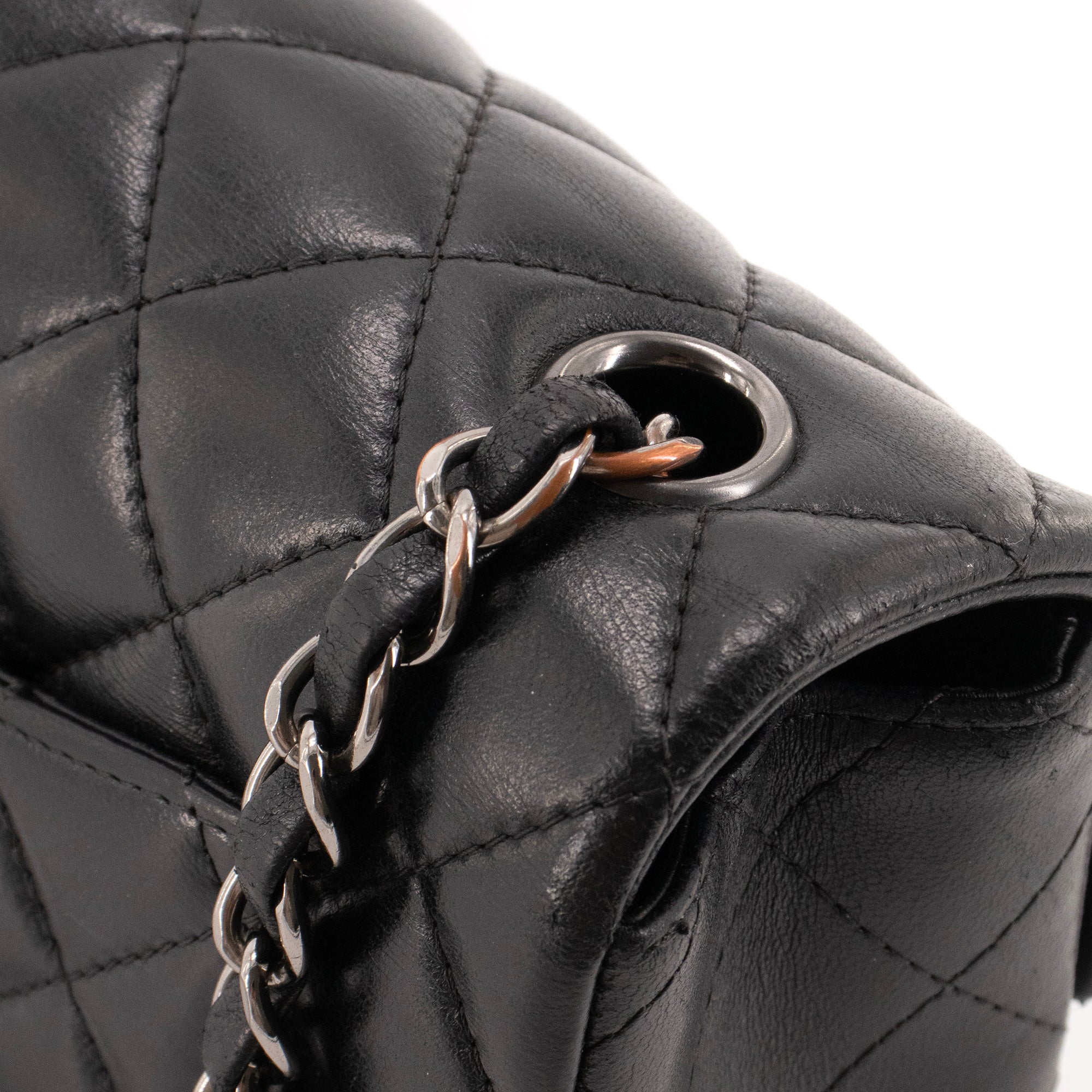 CHANEL - Sac à bandoulière Classique/Timeless Mini rectangle Chanel en cuir noir