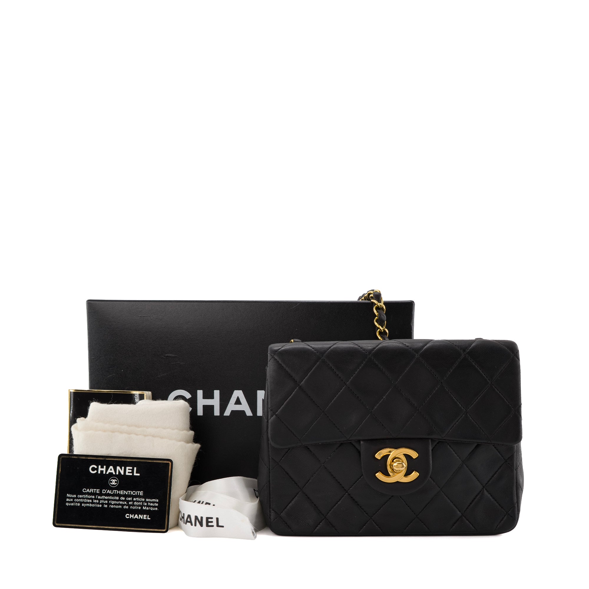 CHANEL - Sac à bandoulière Classique/Timeless Mini Square Chanel en cuir noir vintage