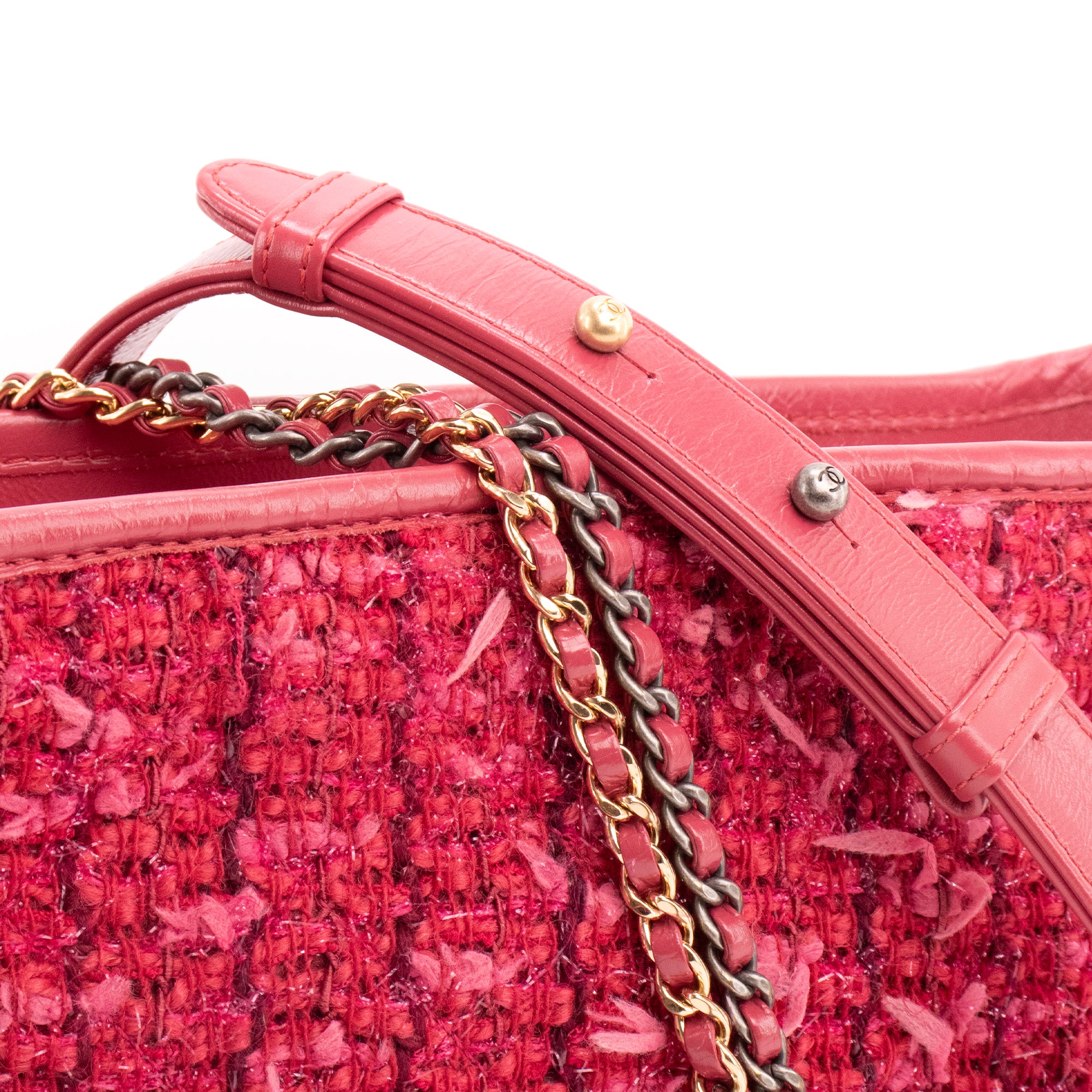 CHANEL - Sac à bandoulière Gabrielle GM Chanel en cuir et tweed rose