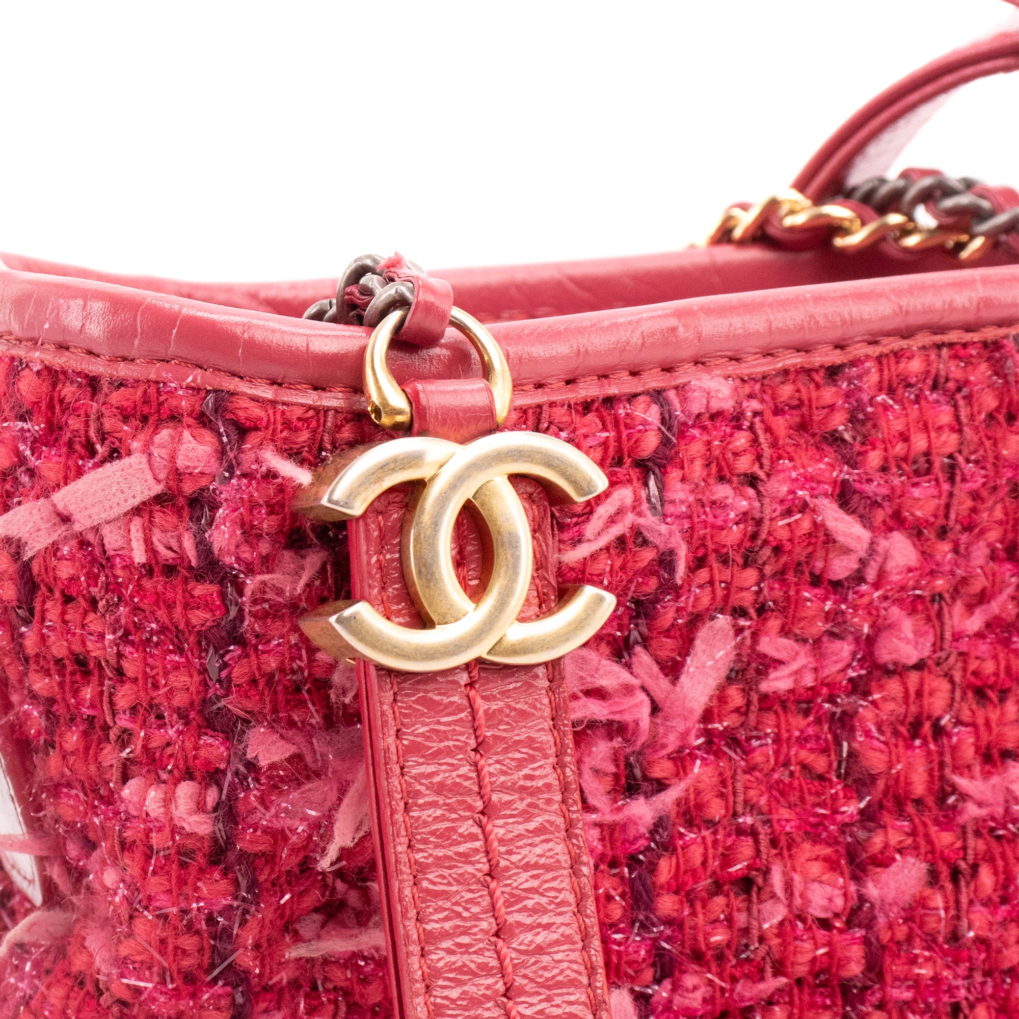 CHANEL - Sac à bandoulière Gabrielle GM Chanel en cuir et tweed rose