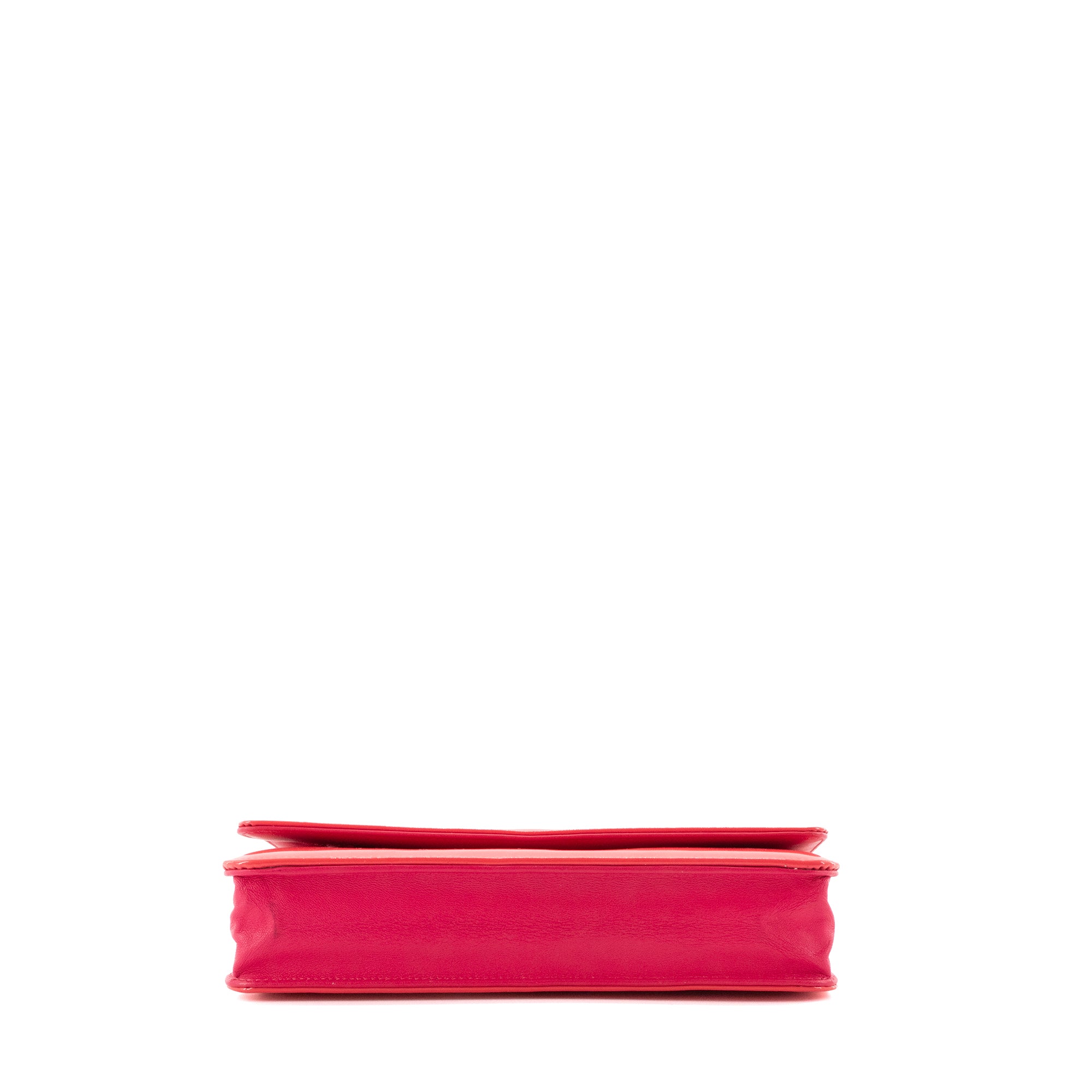 CHANEL - Sac à bandoulière Wallet On Chain édition limitée Chanel en cuir verni rose