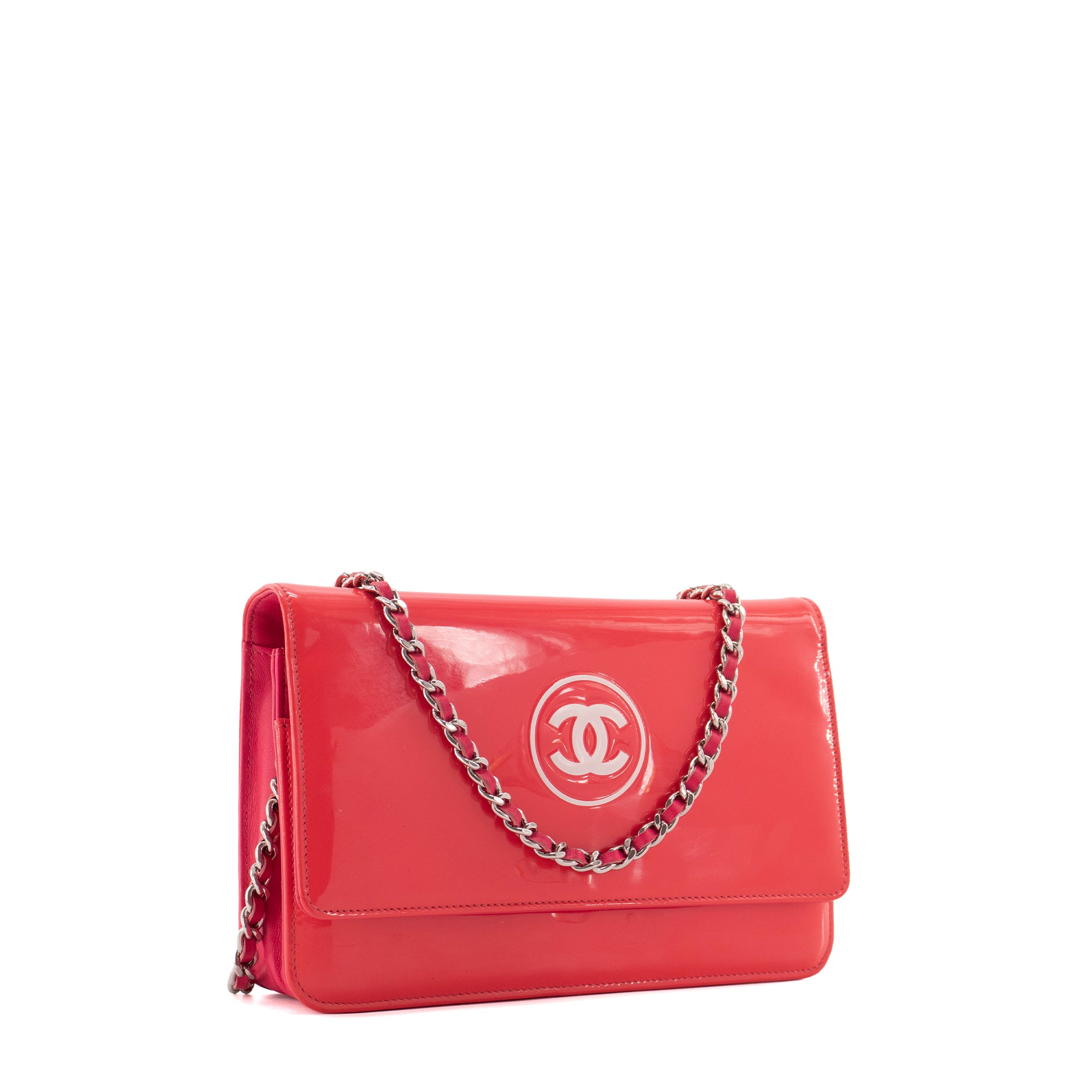 CHANEL - Sac à bandoulière Wallet On Chain édition limitée Chanel en cuir verni rose