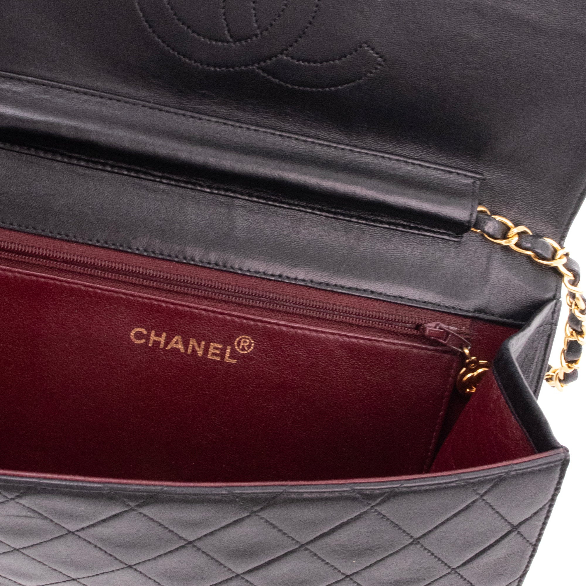 CHANEL - Sac à épaule Simple Rabat Chanel en cuir lisse noir vintage