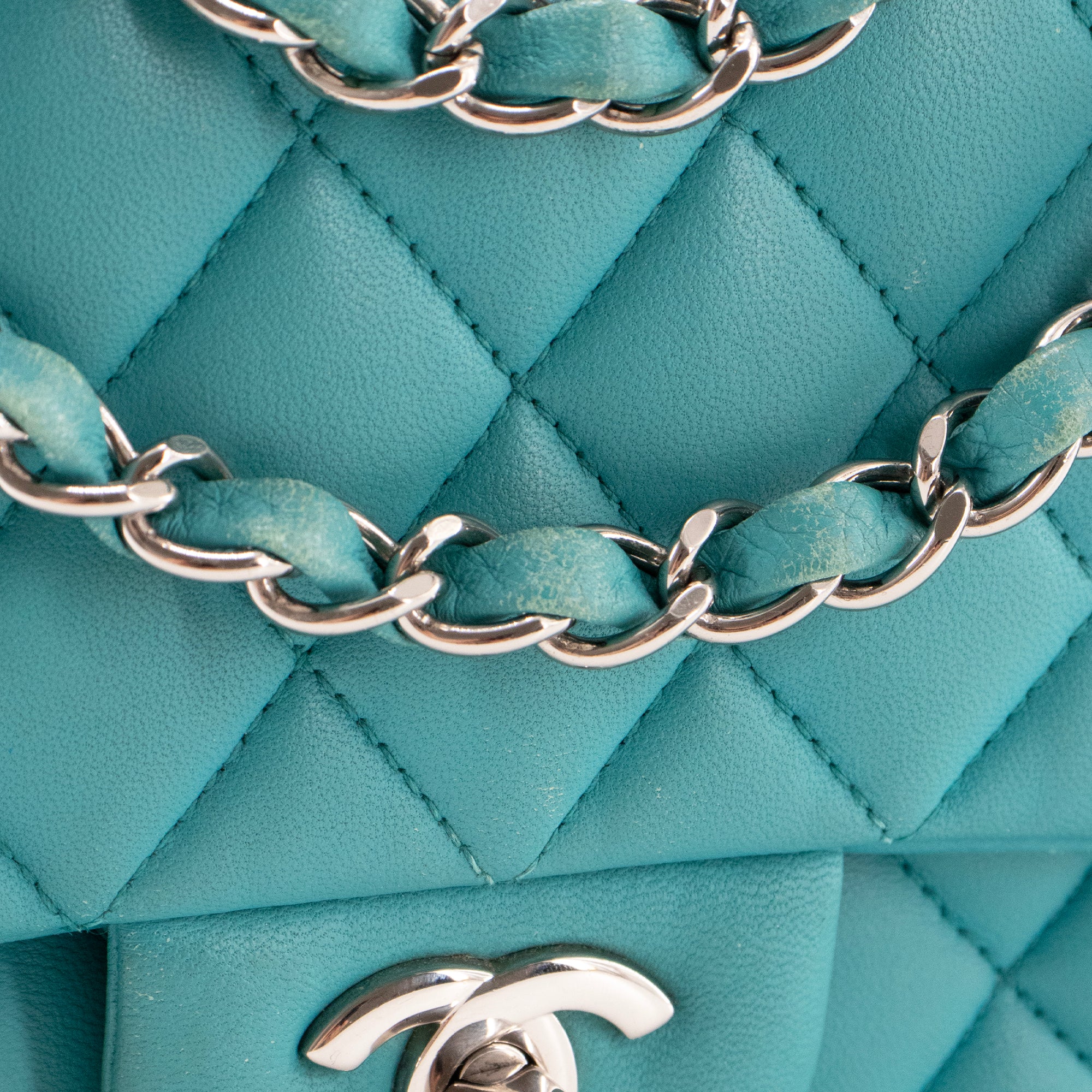 CHANEL - Sac à main Classique/Timeless 11.12 Chanel en cuir lisse bleu